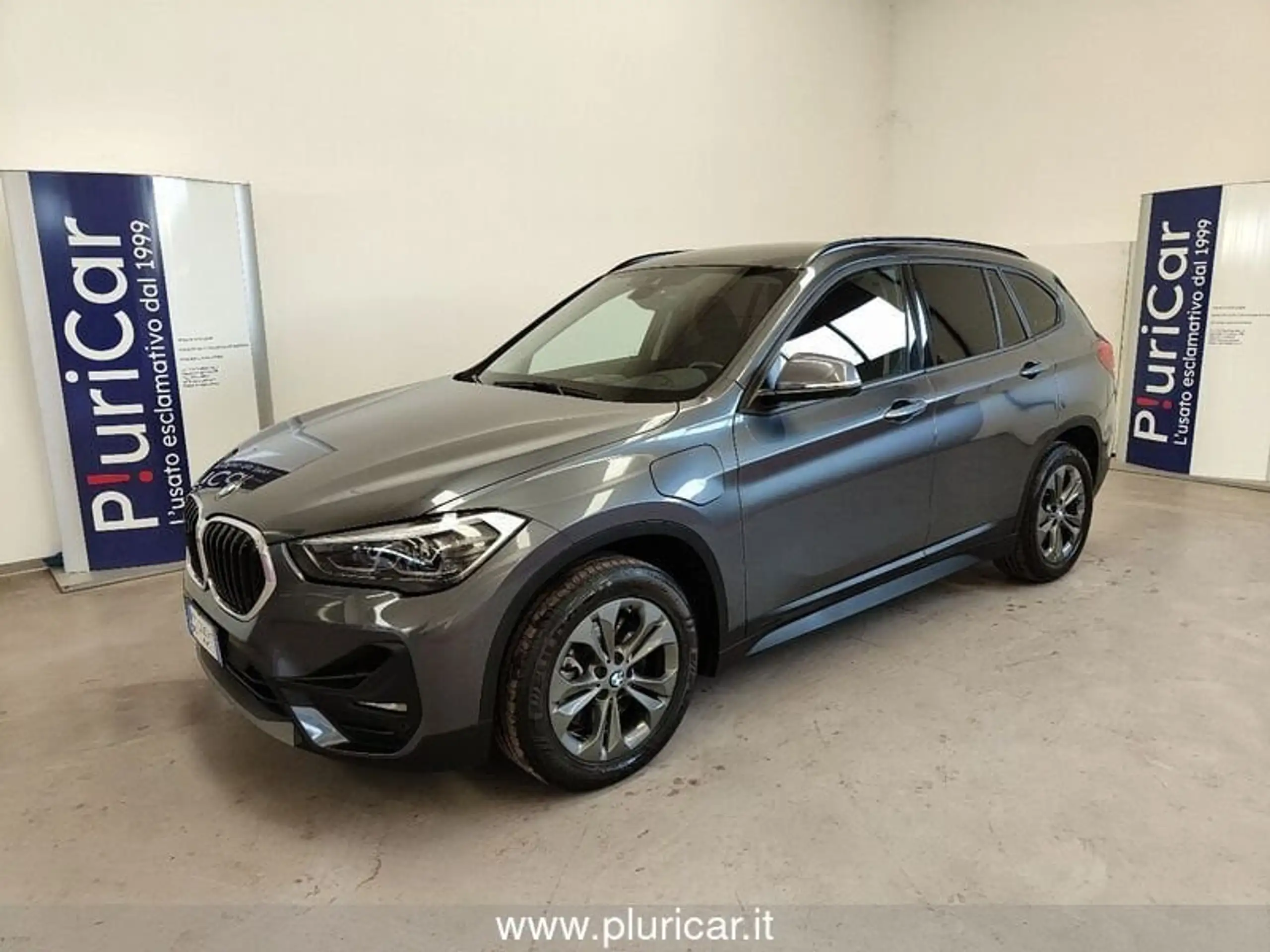 BMW - X1