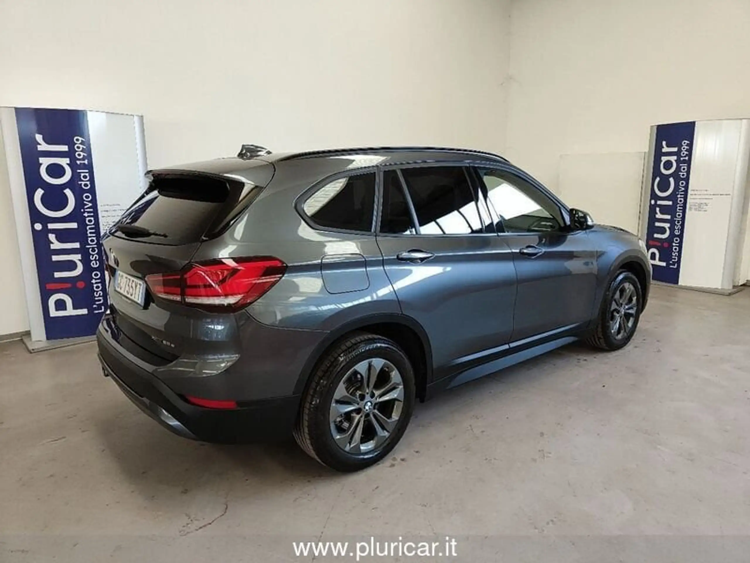 BMW - X1