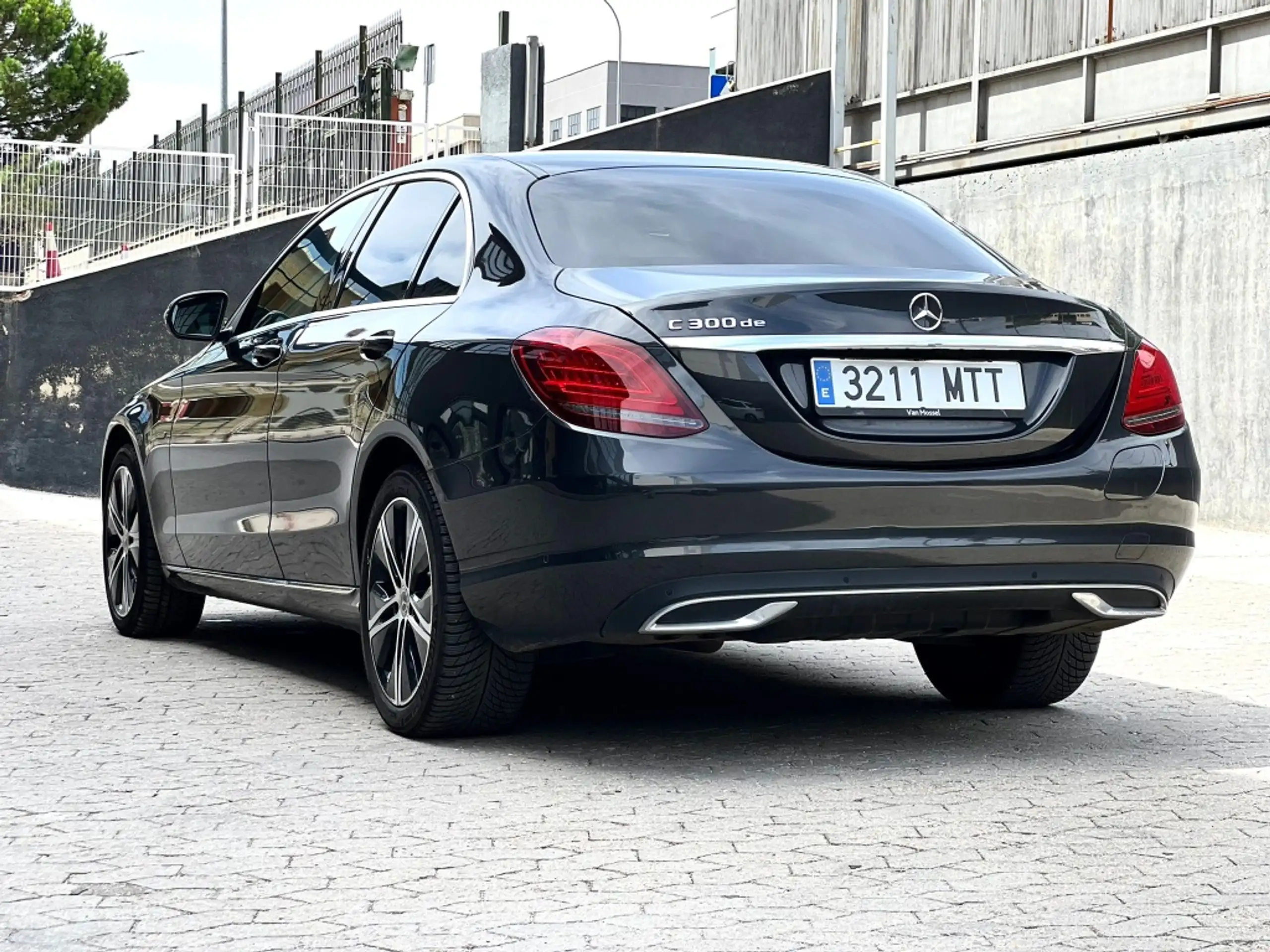 Mercedes-Benz - C 300