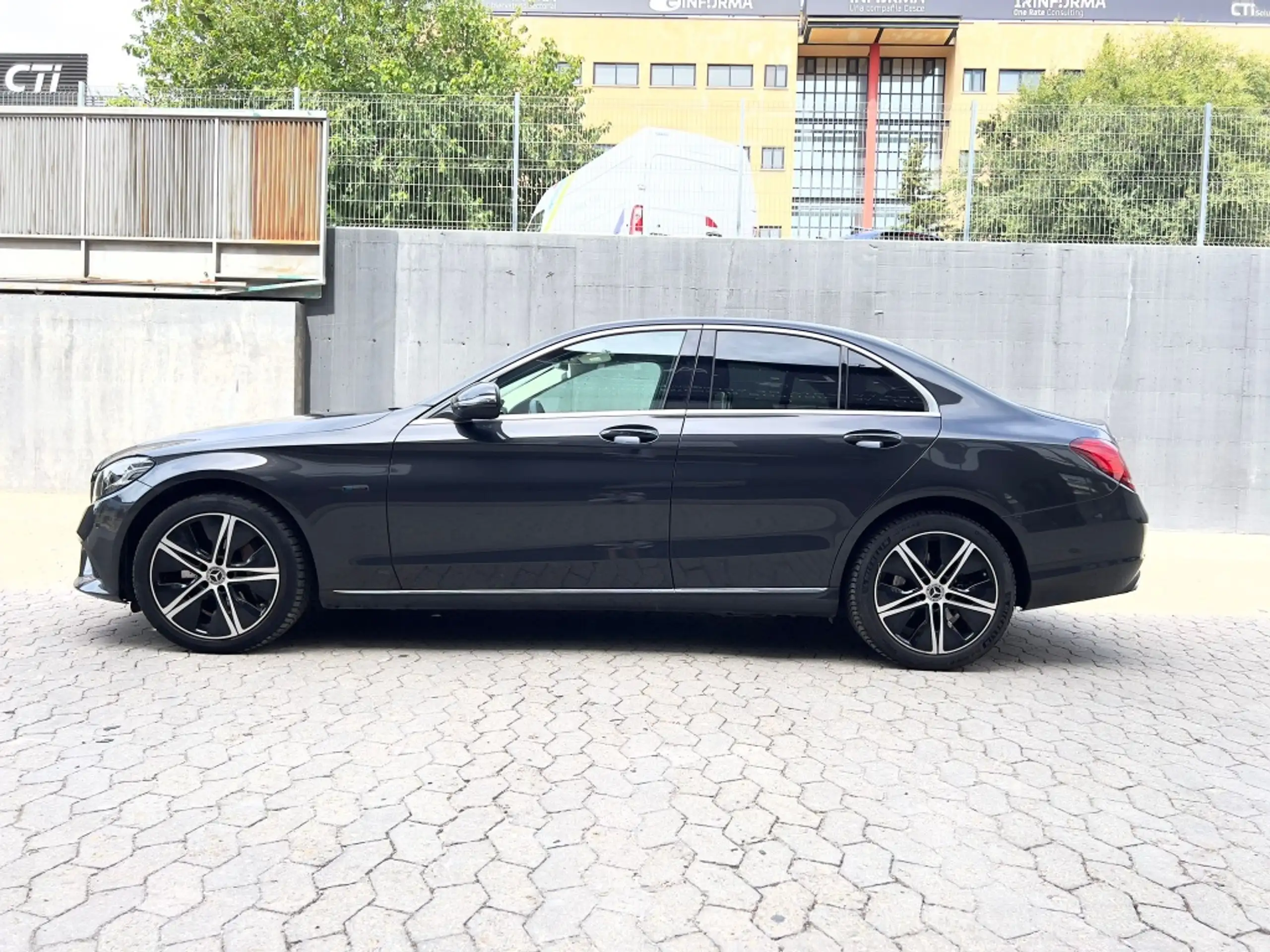 Mercedes-Benz - C 300