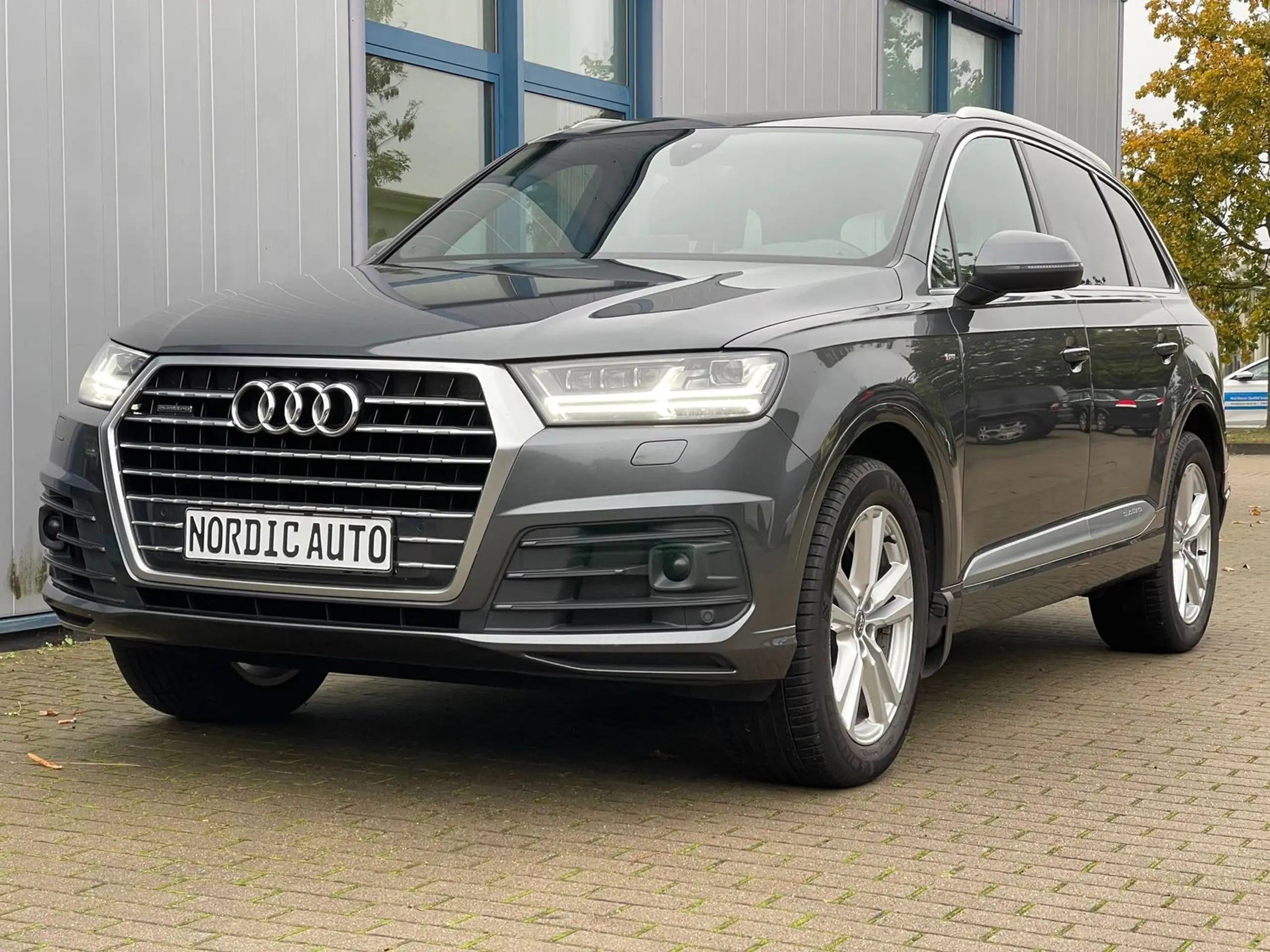 Audi - Q7