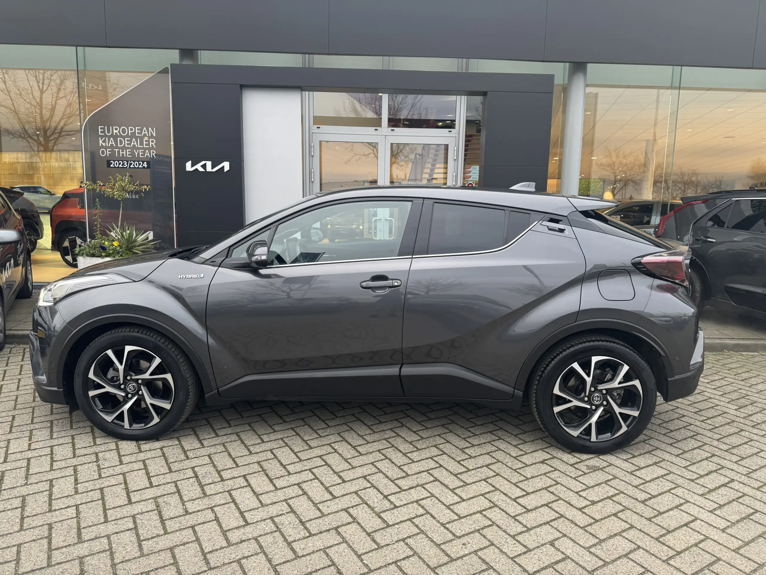 Toyota - C-HR