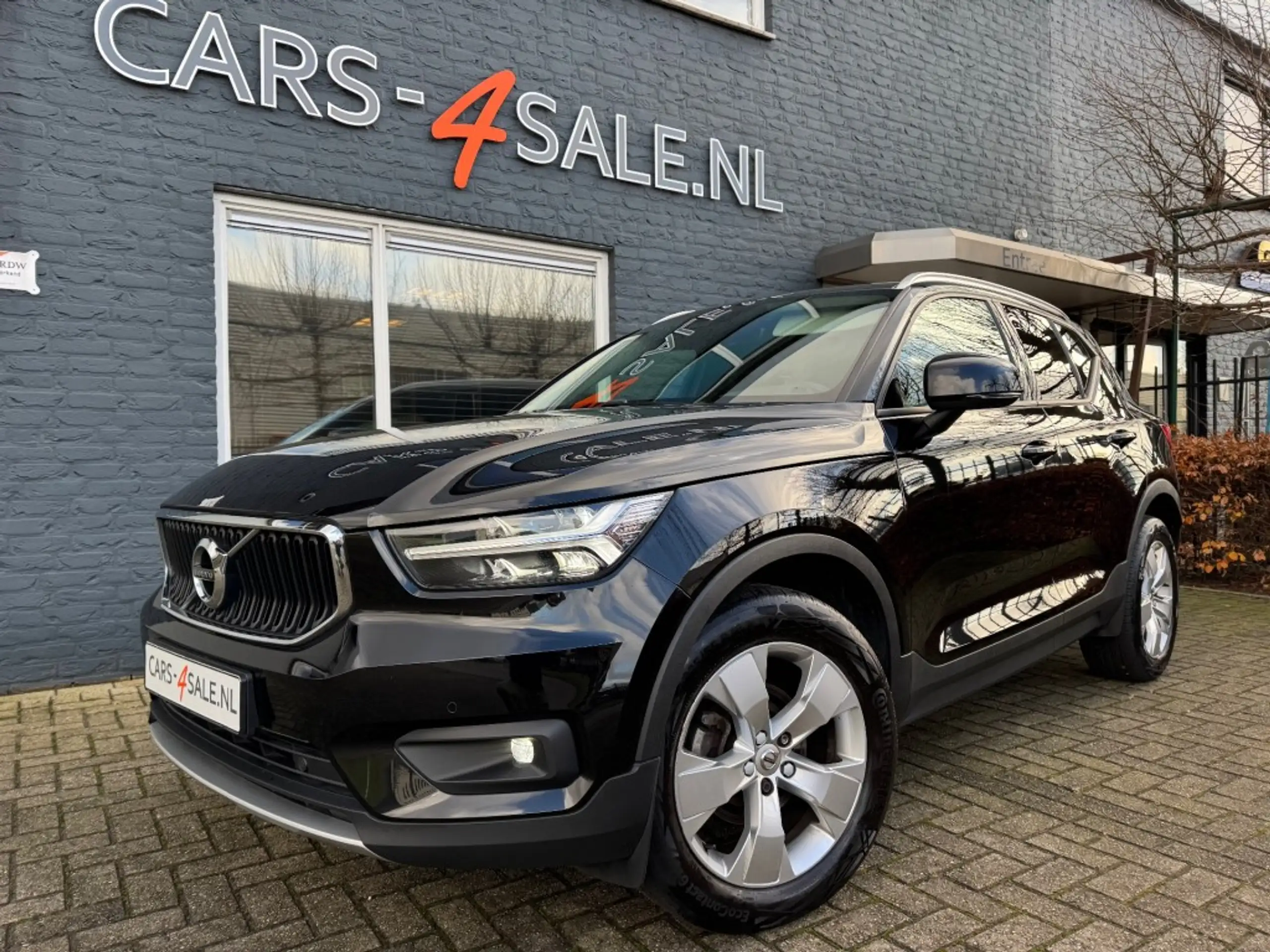 Volvo - XC40