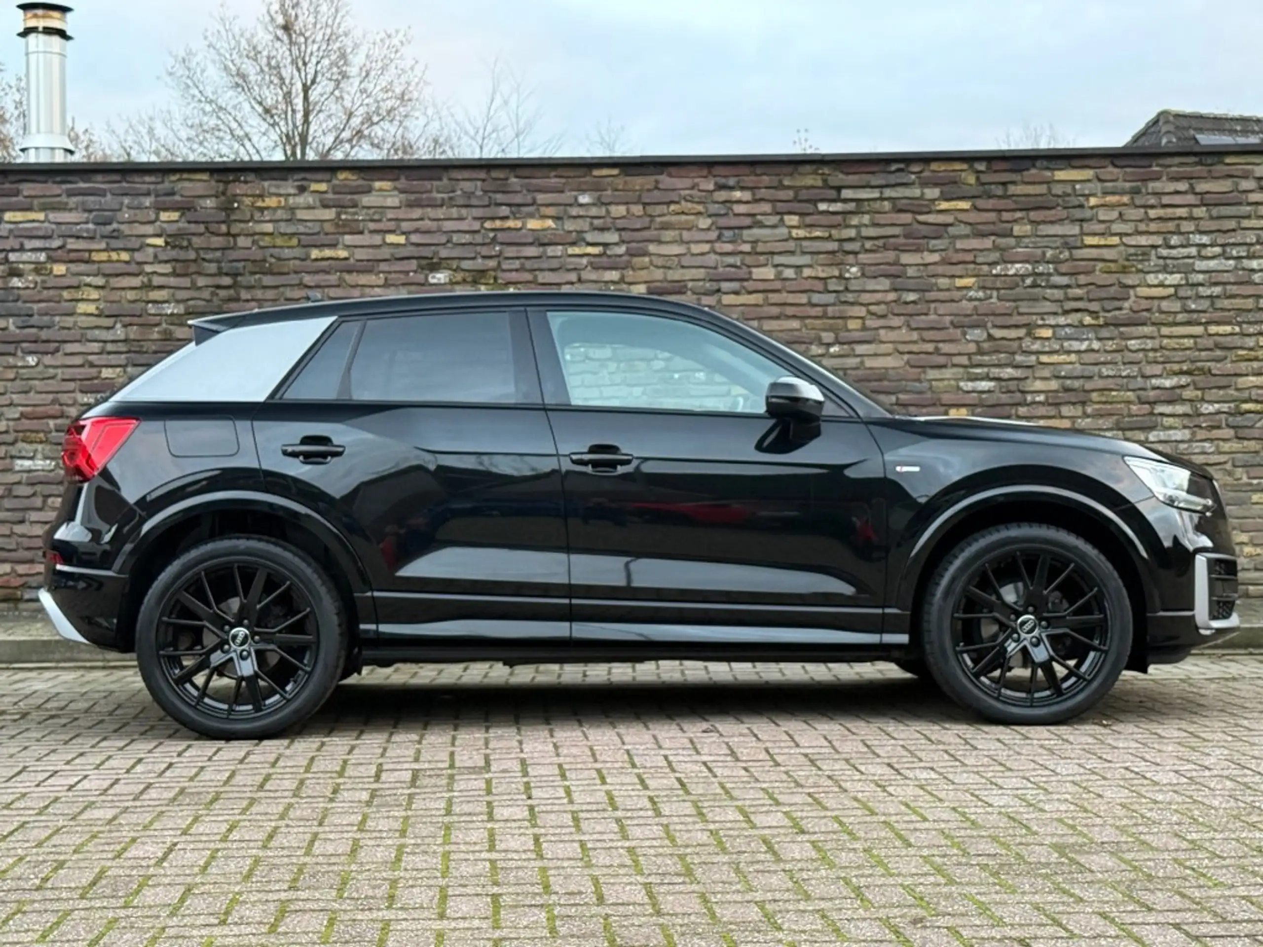 Audi - Q2