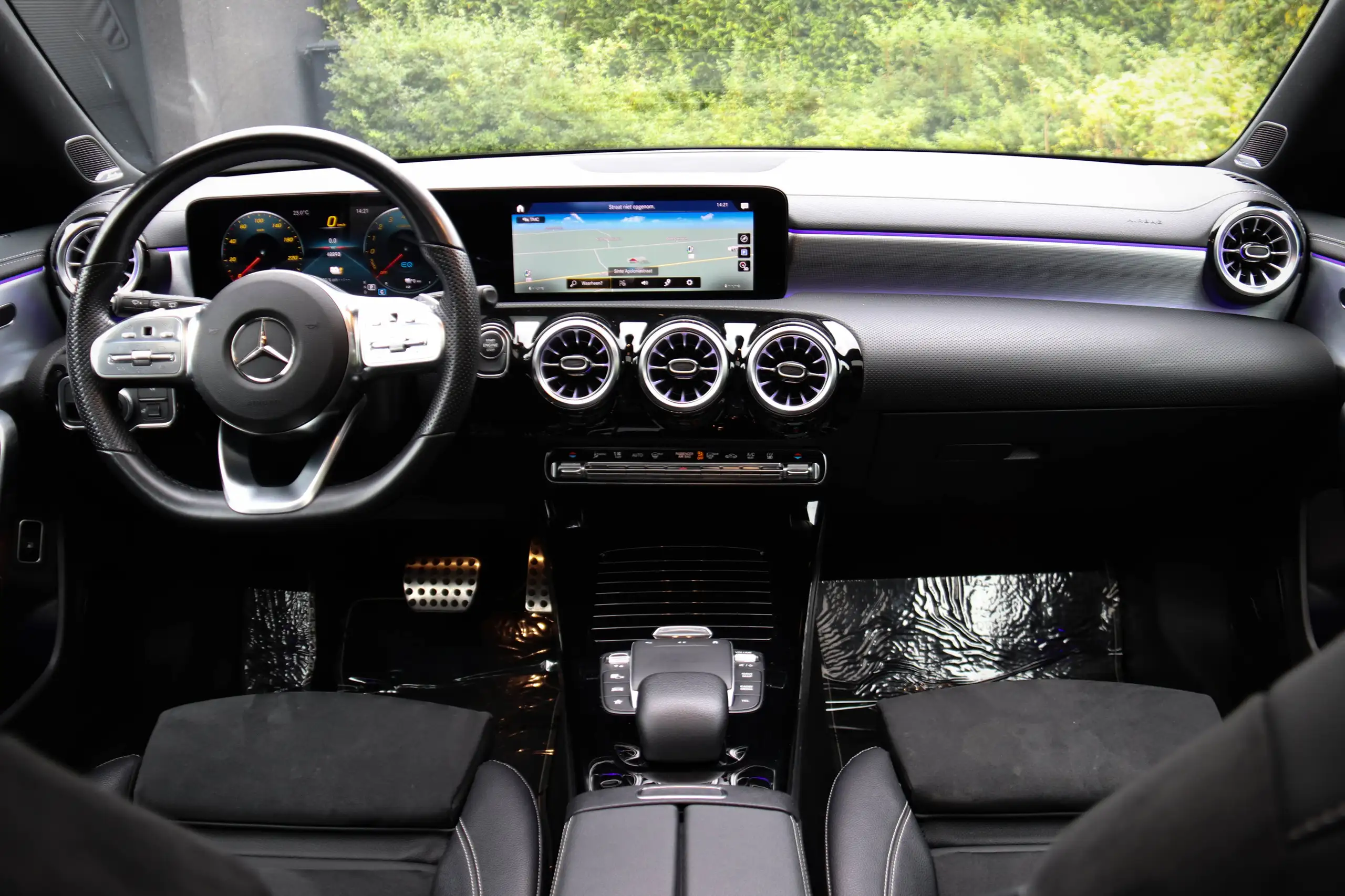 Mercedes-Benz - CLA 250