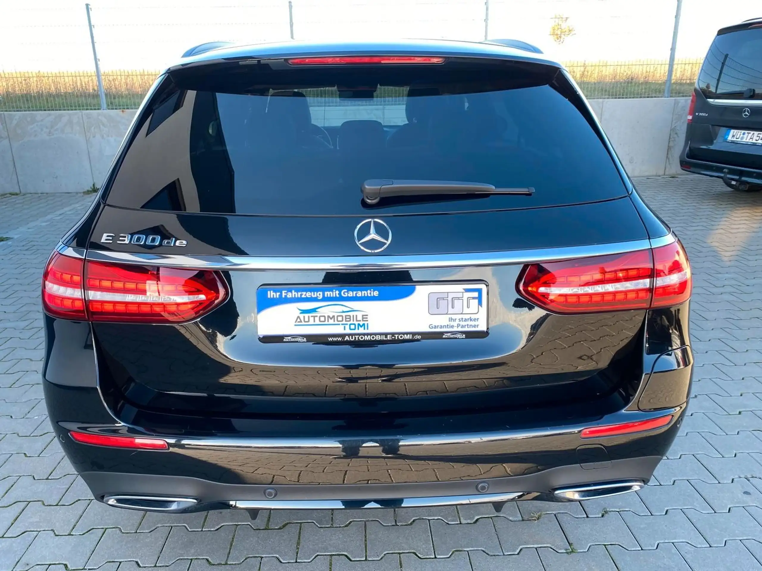 Mercedes-Benz - E 300