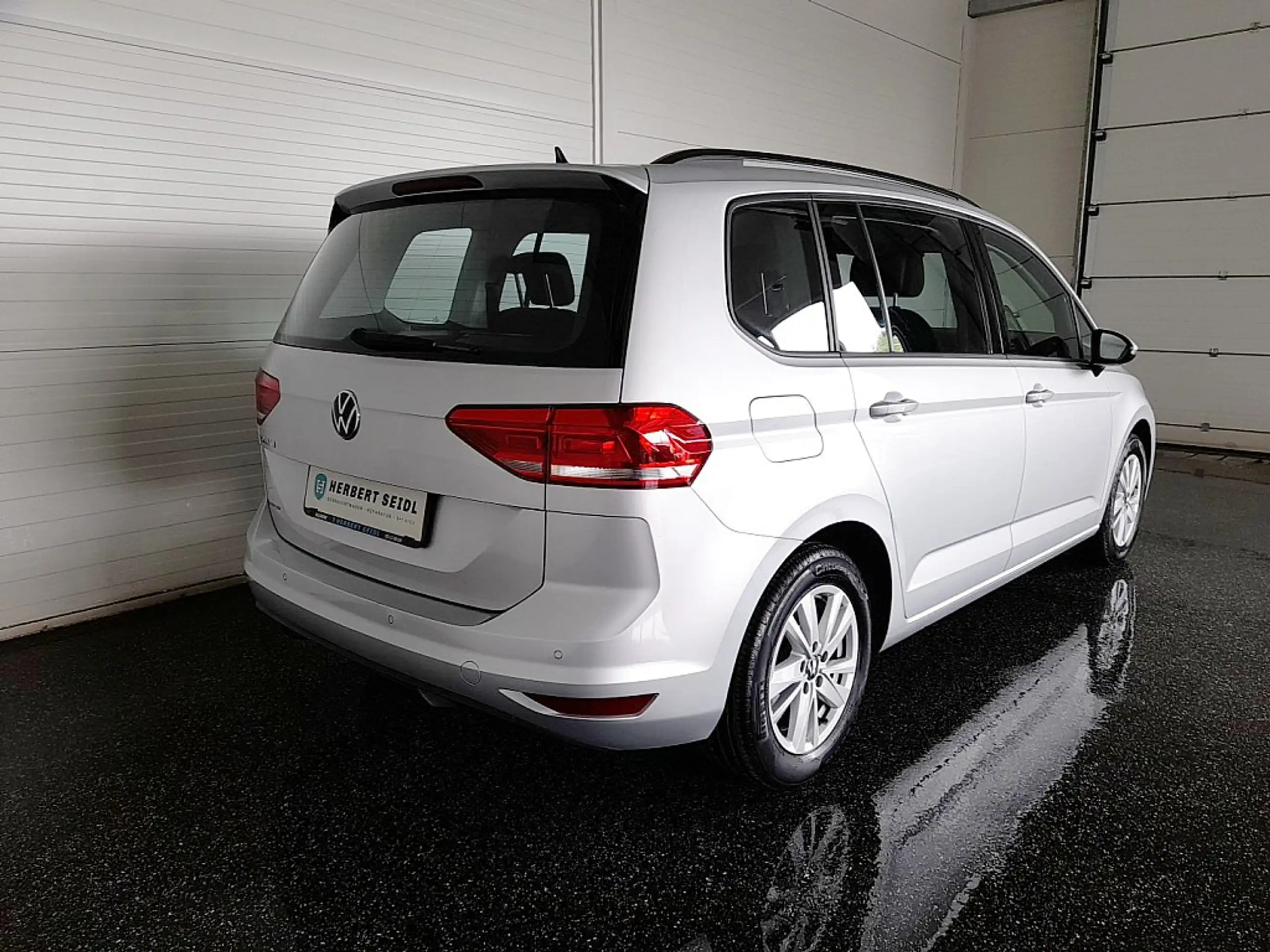 Volkswagen - Touran