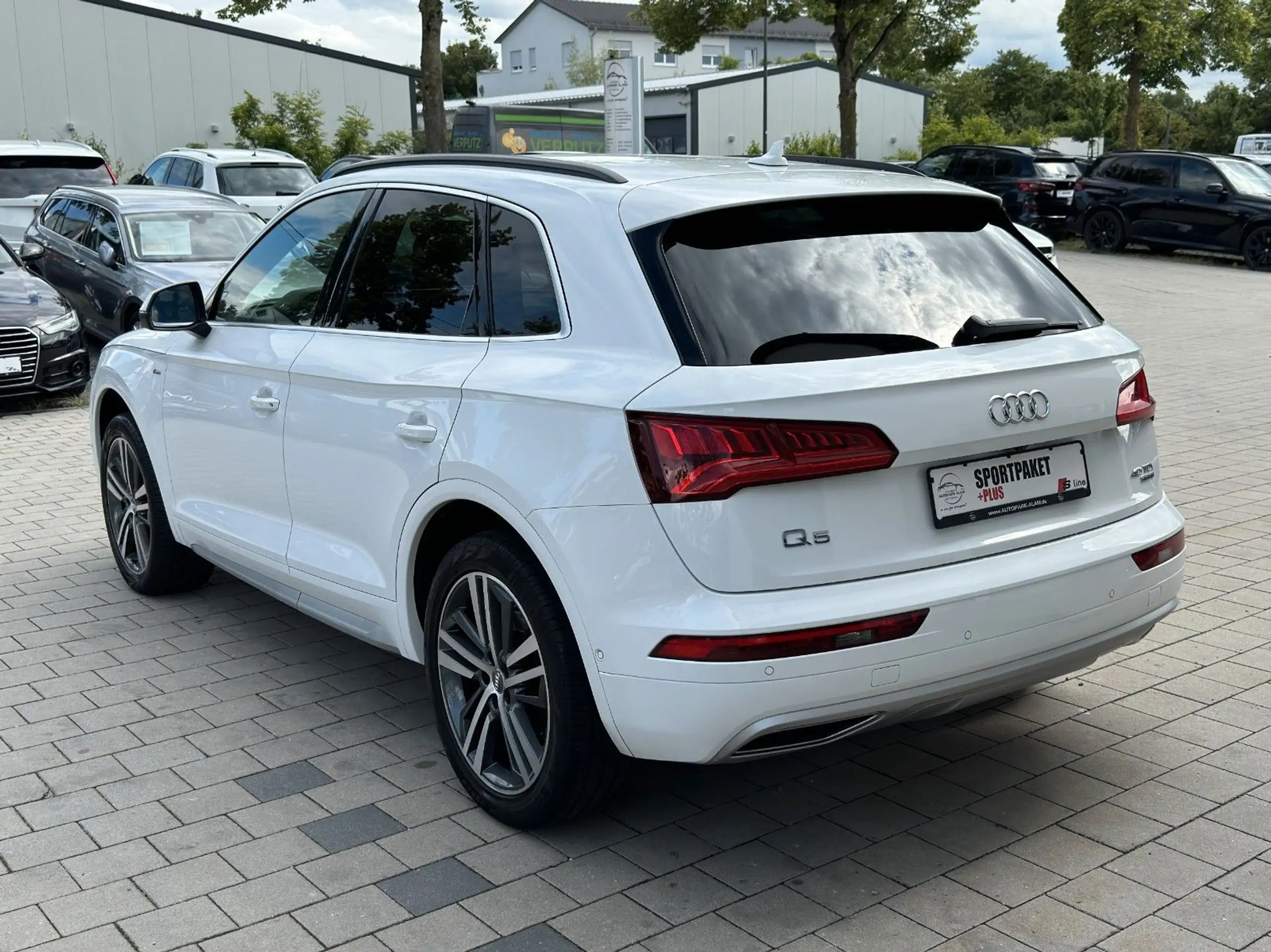 Audi - Q5