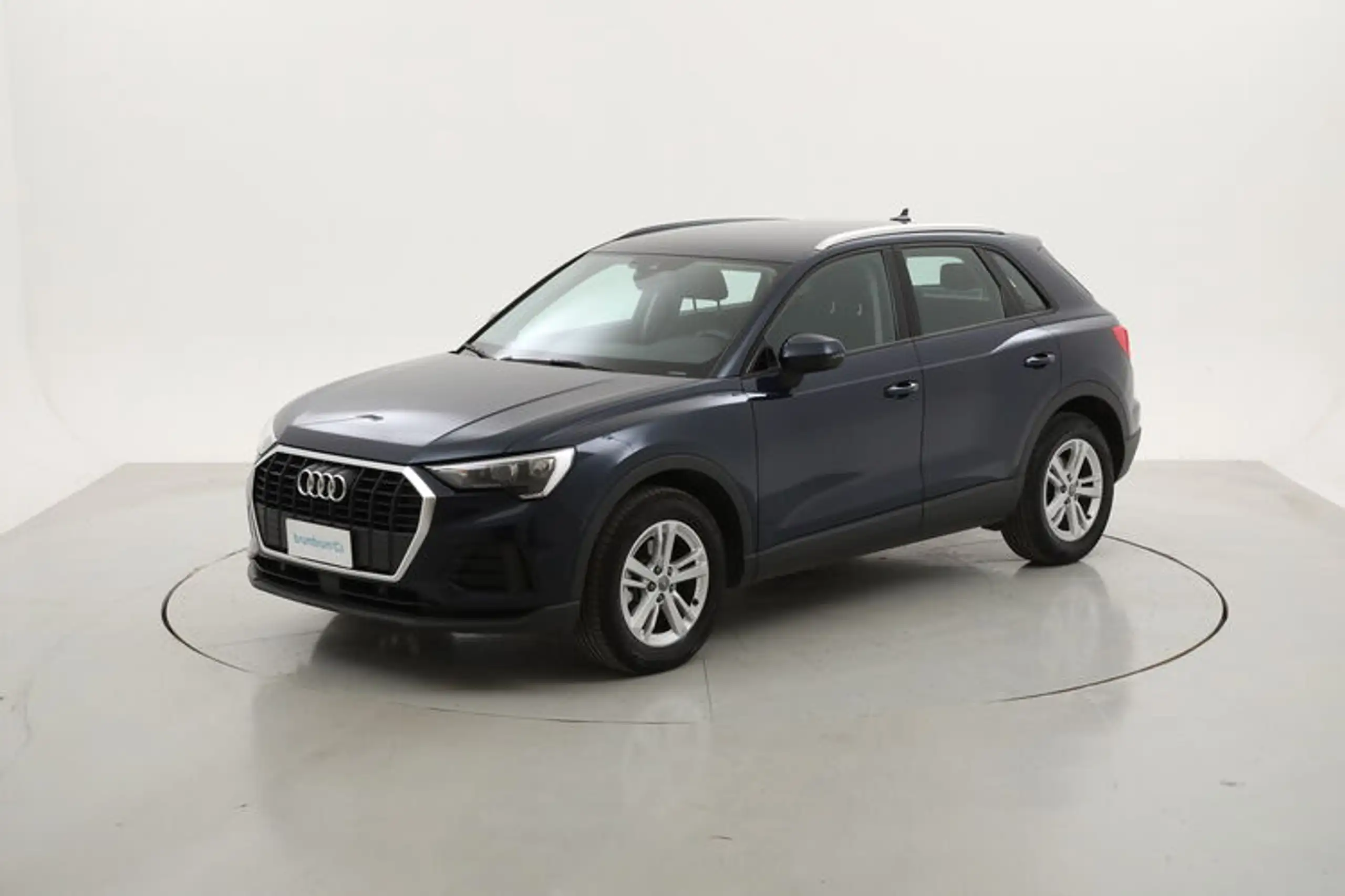 Audi - Q3