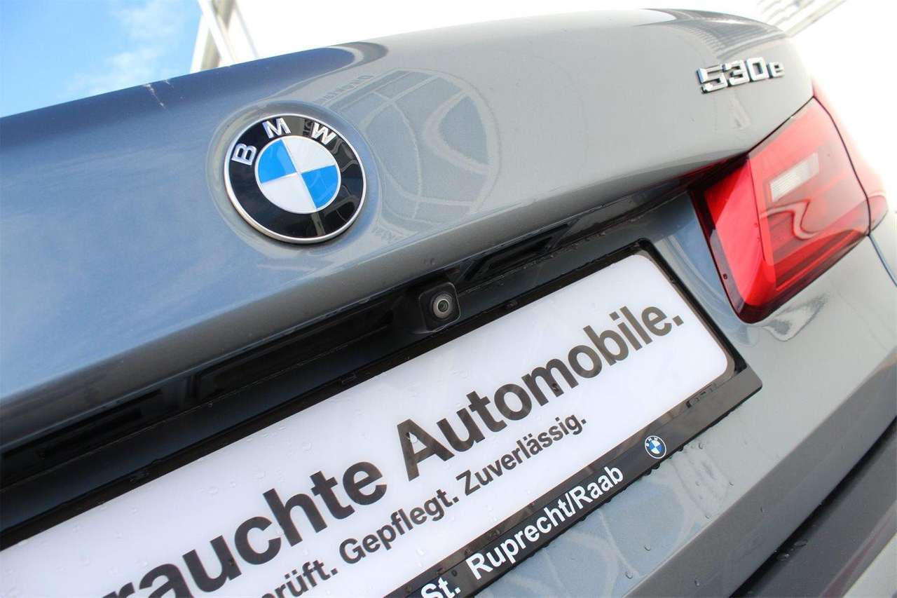 BMW - 