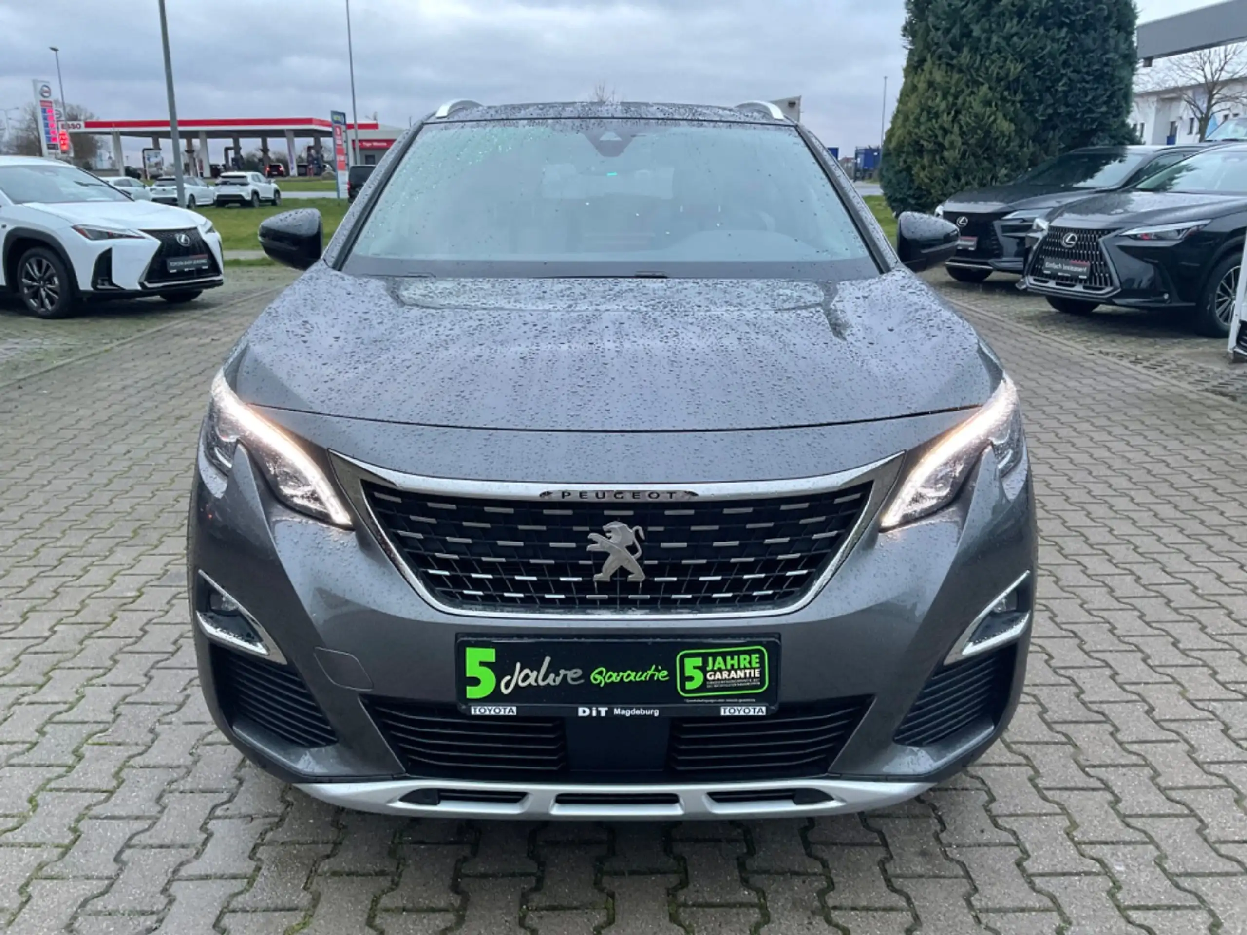 Peugeot - 3008