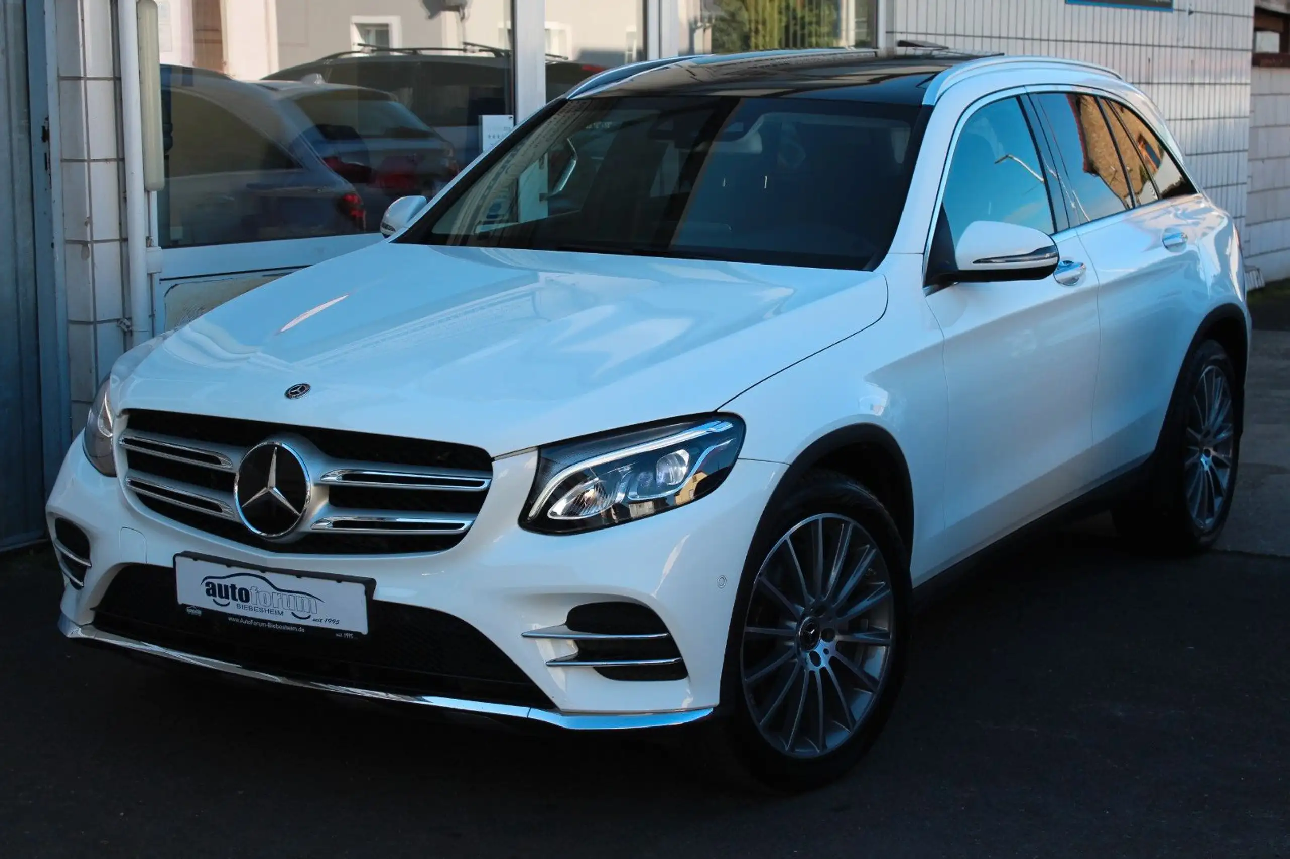 Mercedes-Benz - GLC 250