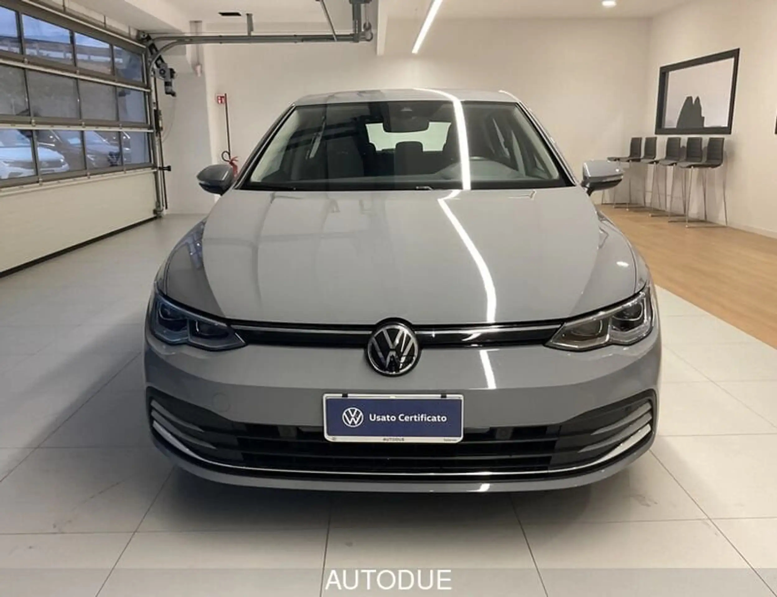 Volkswagen - Golf