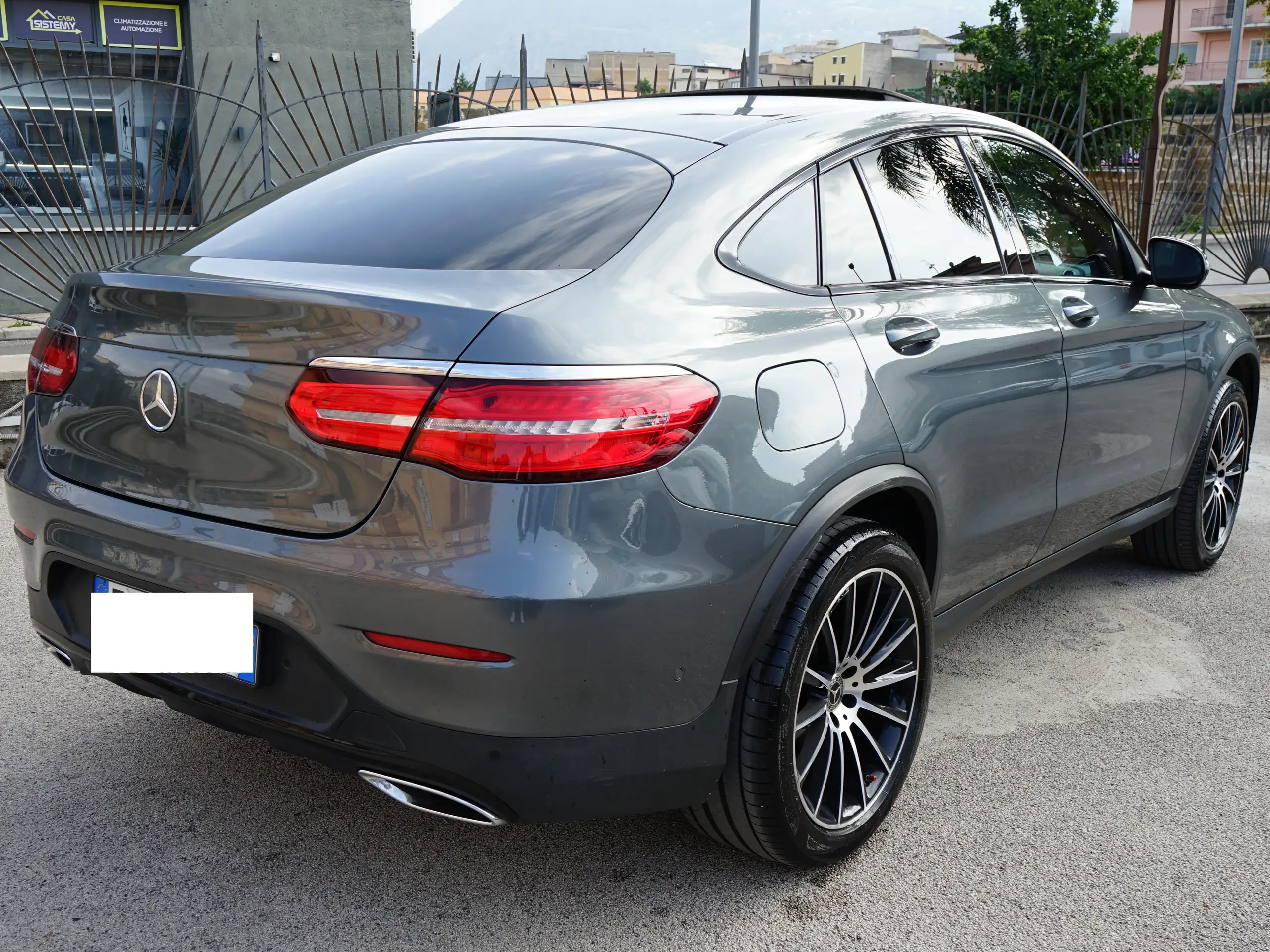 Mercedes-Benz - GLC 250