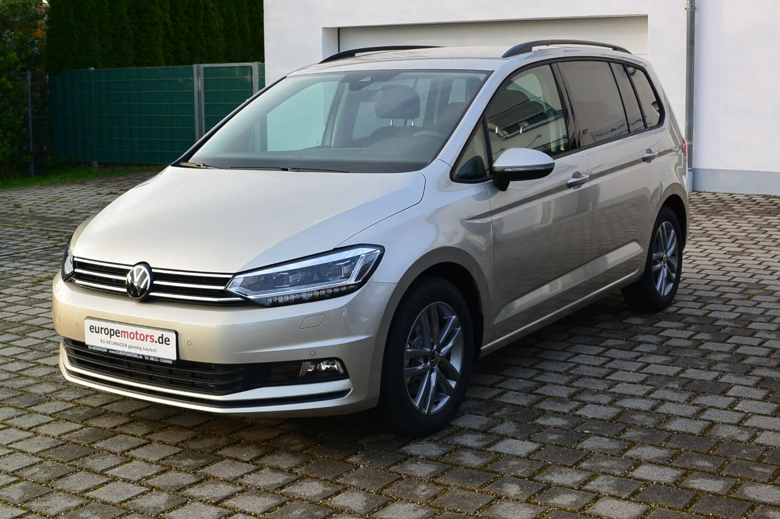 Volkswagen - Touran