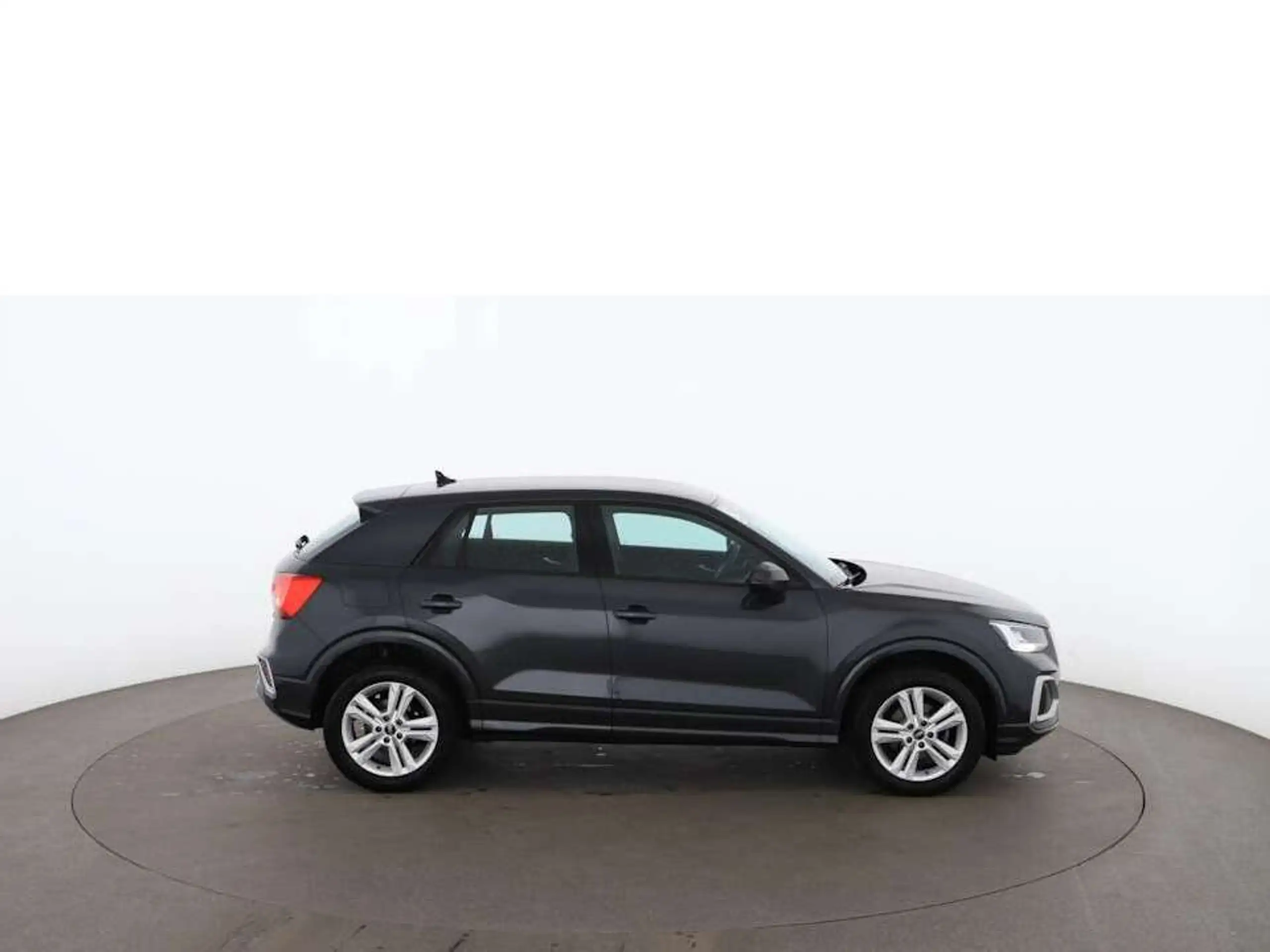 Audi - Q2