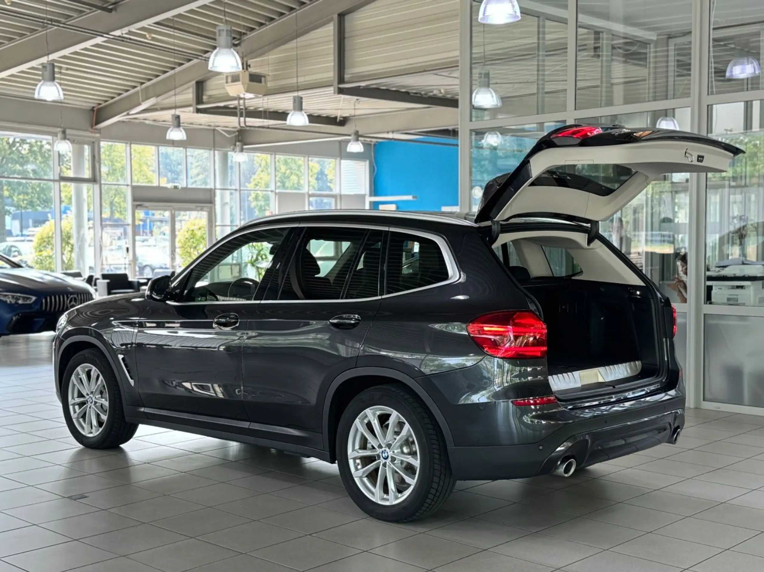 BMW - X3