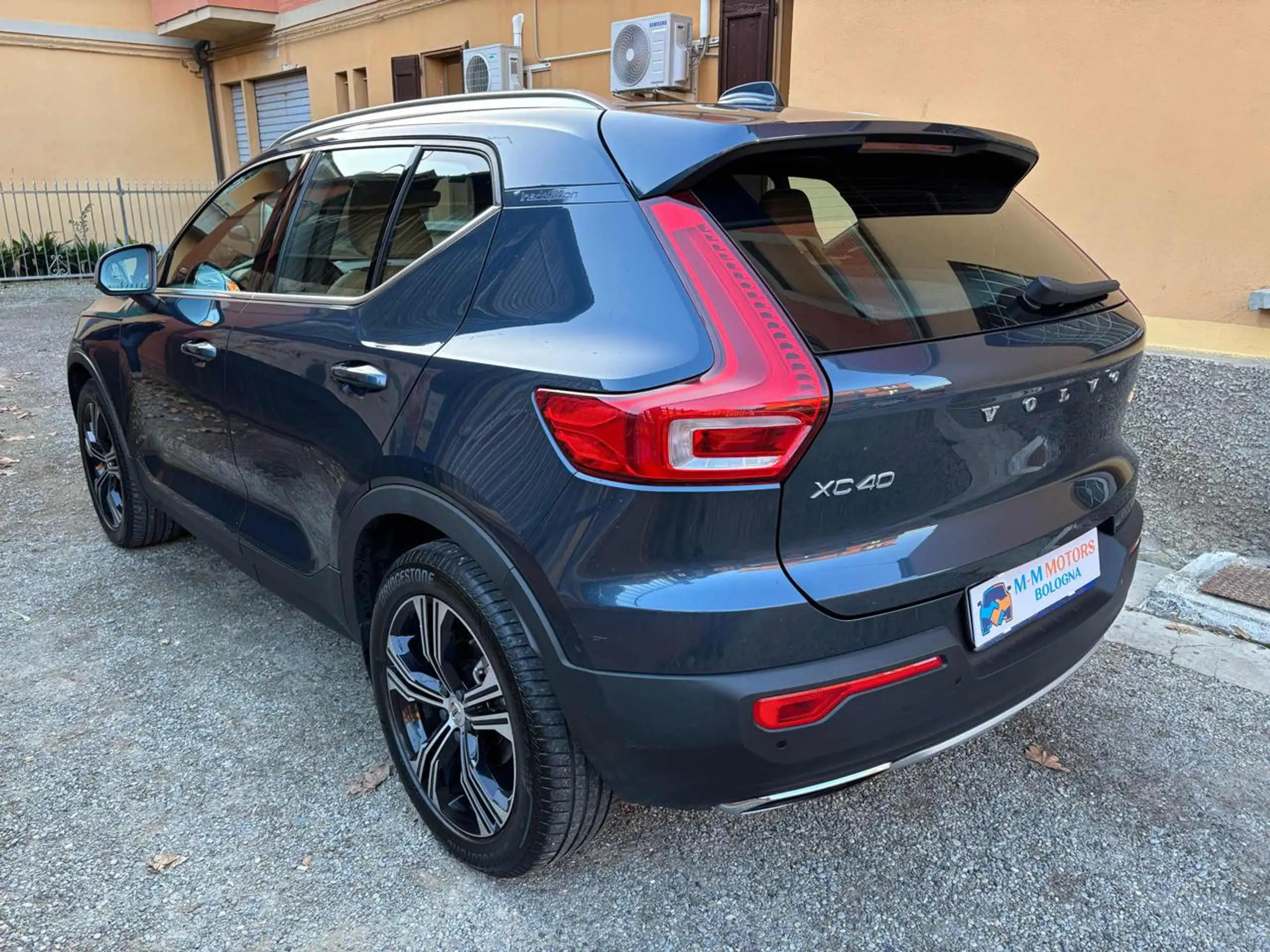 Volvo - XC40