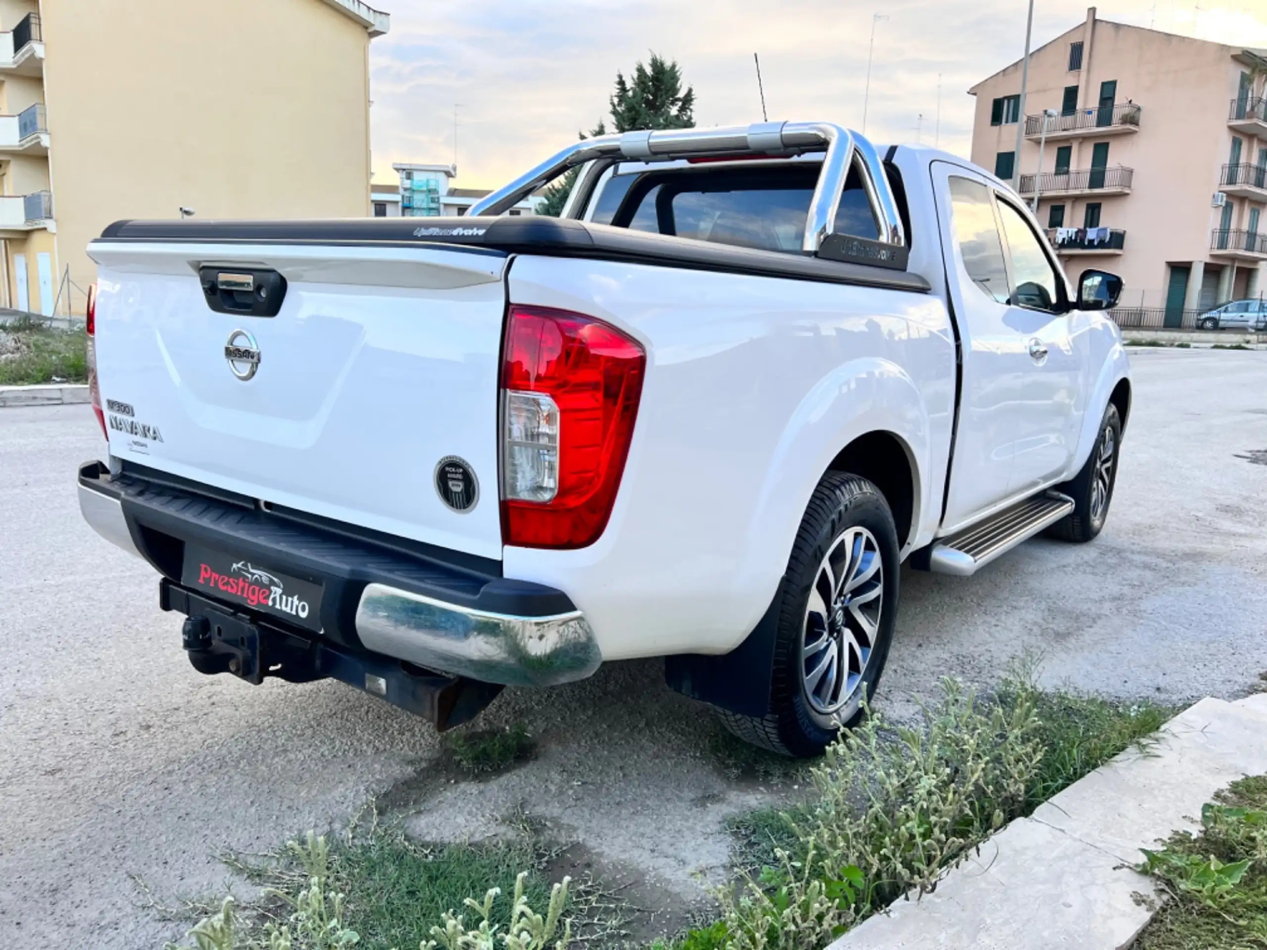 Nissan - Navara