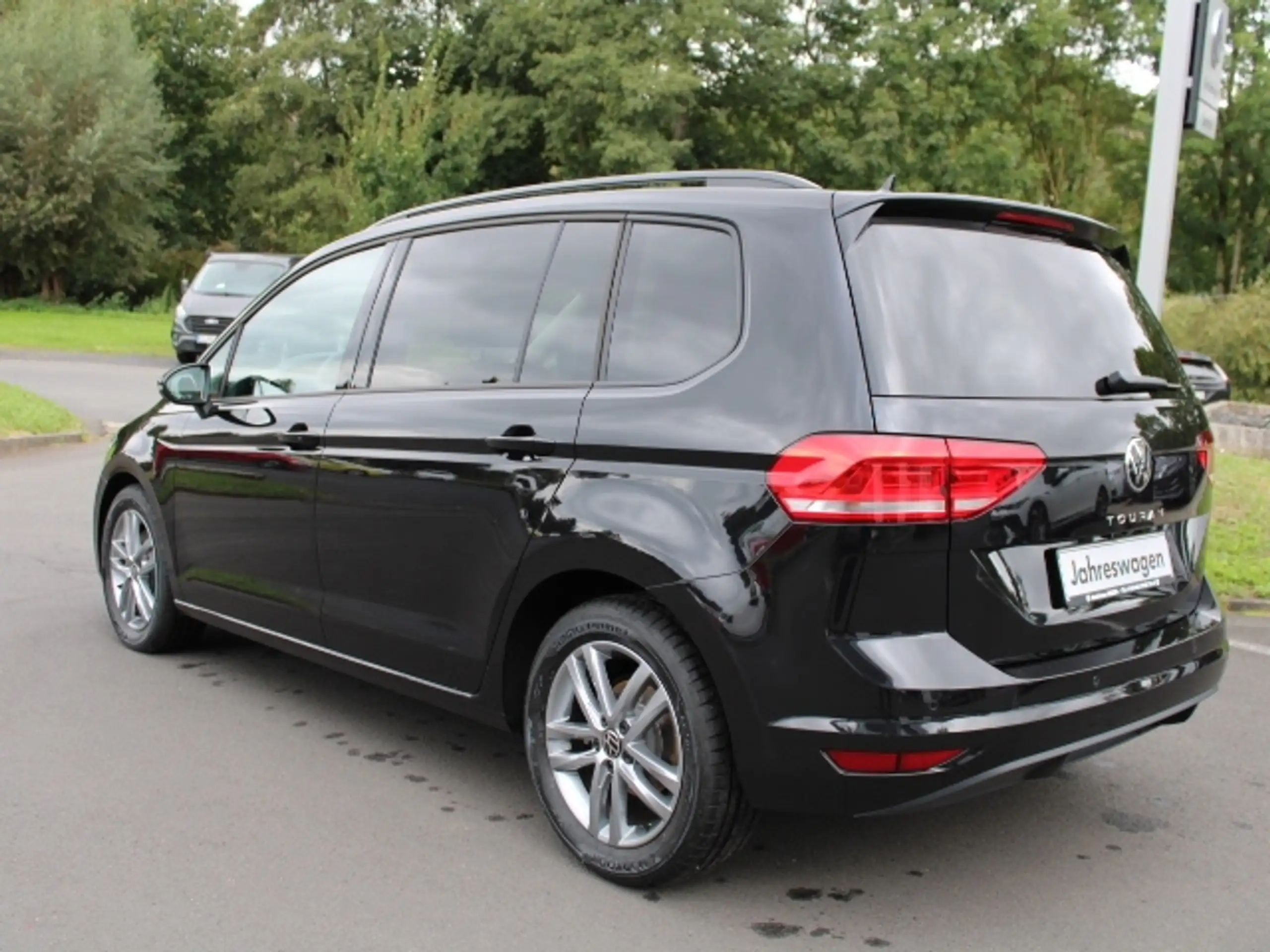 Volkswagen - Touran