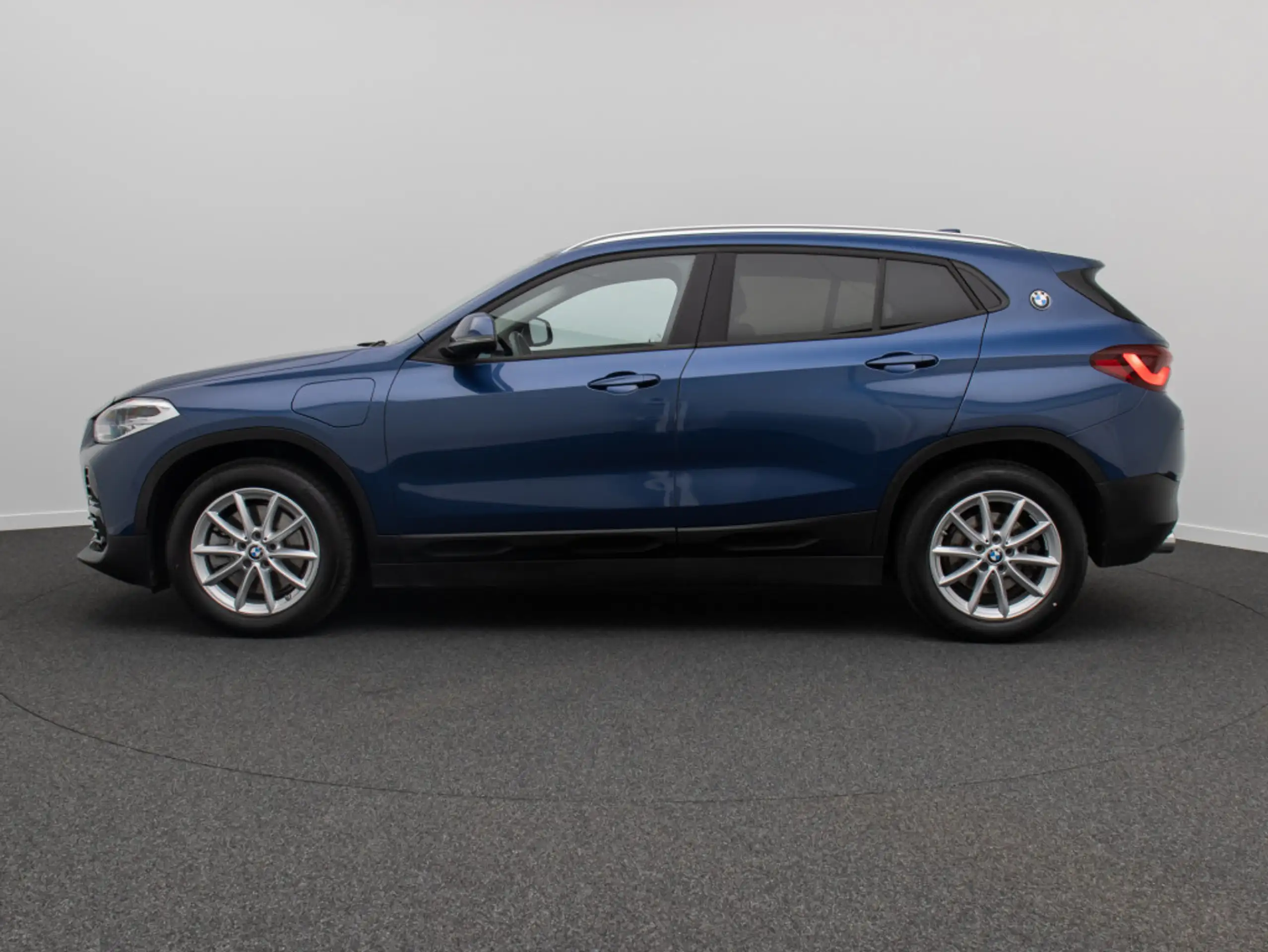 BMW - X2