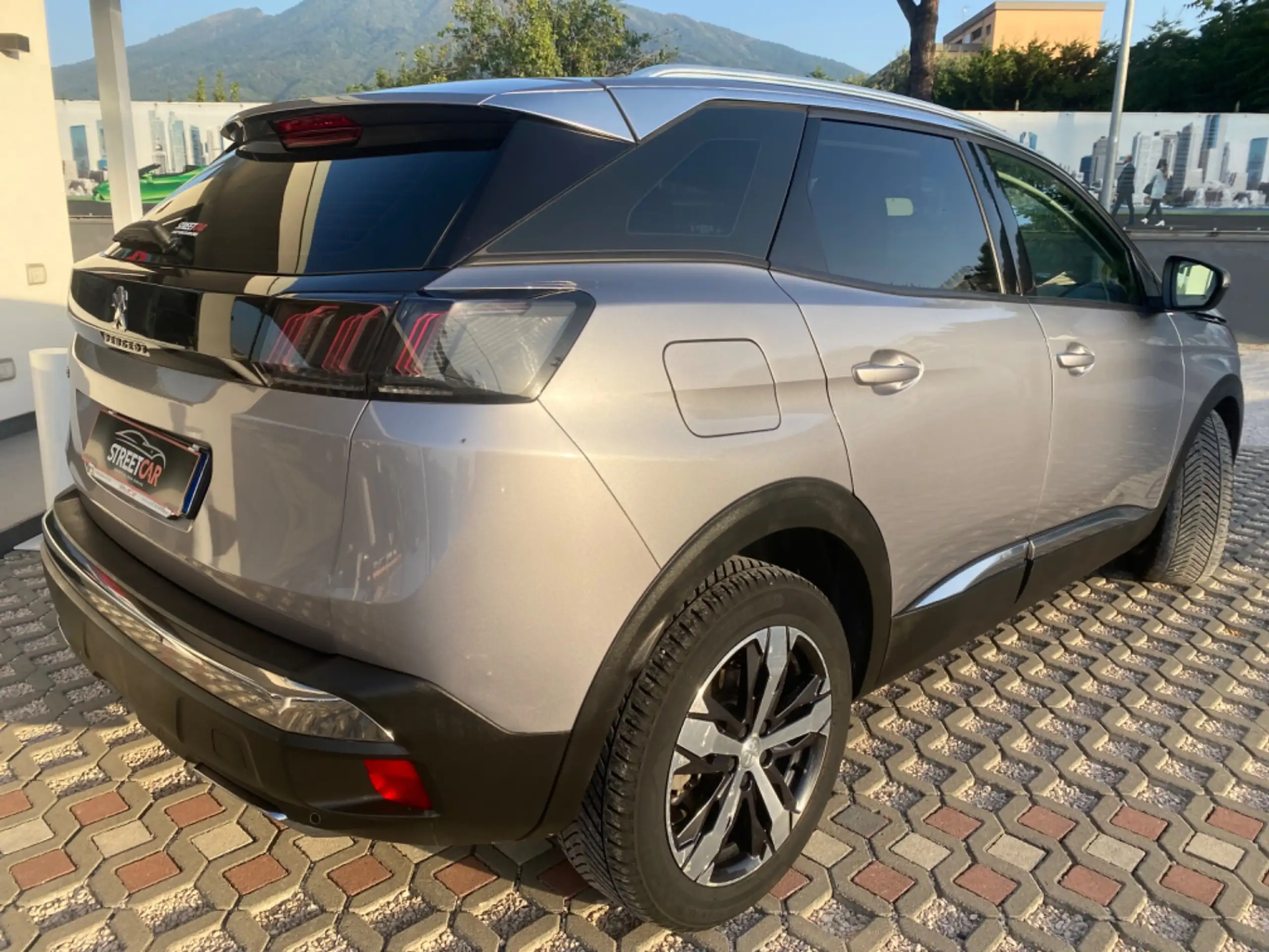 Peugeot - 3008