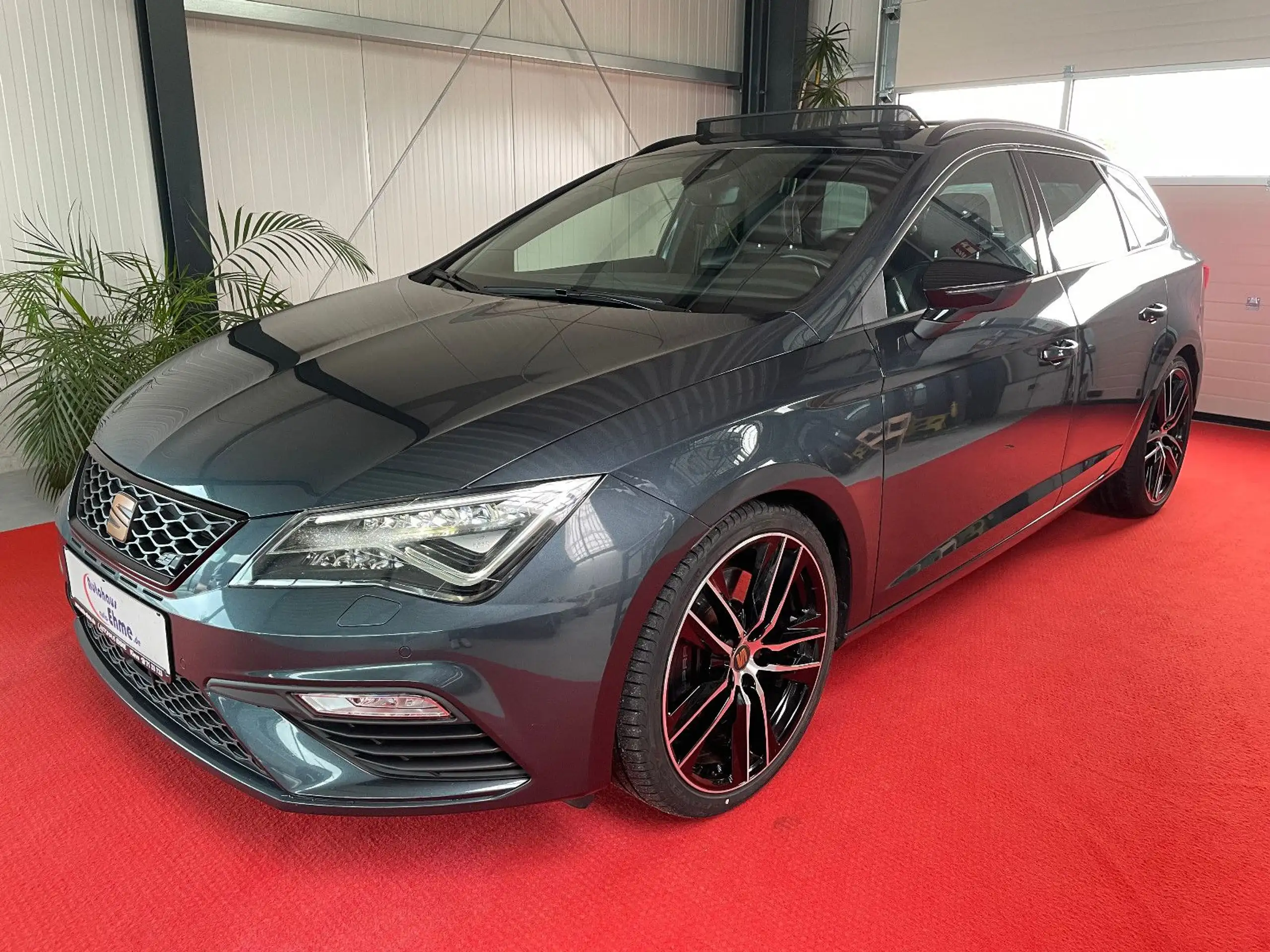 SEAT - Leon