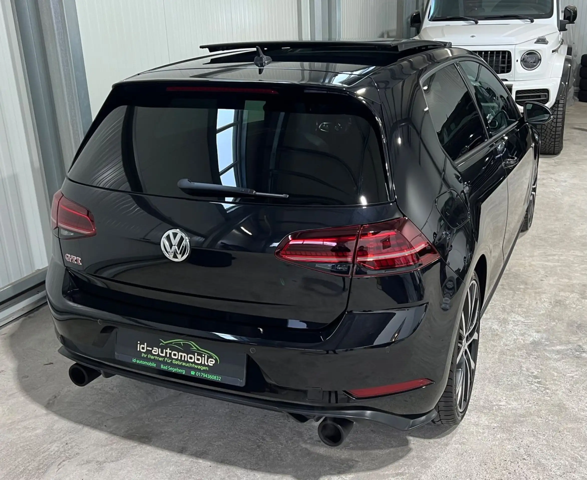 Volkswagen - Golf