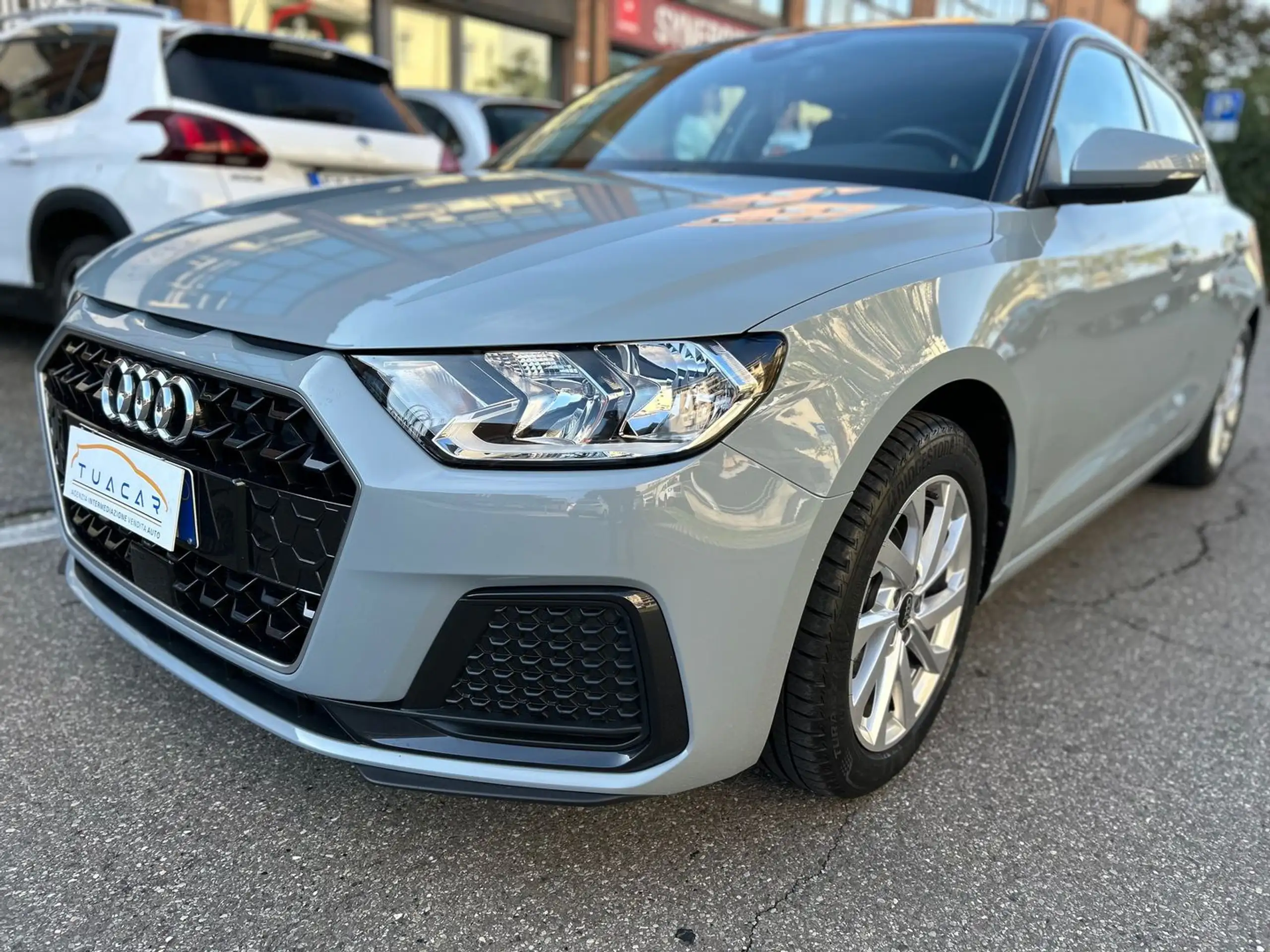 Audi - A1