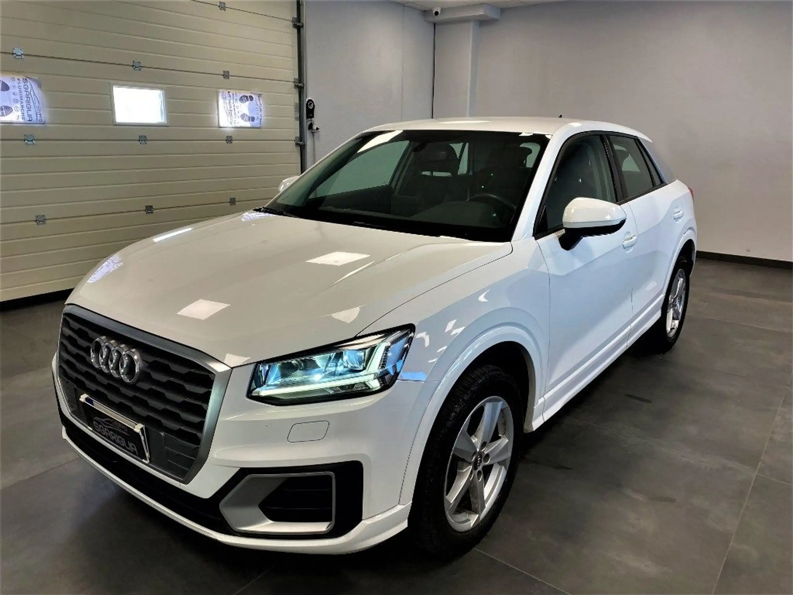 Audi - Q2