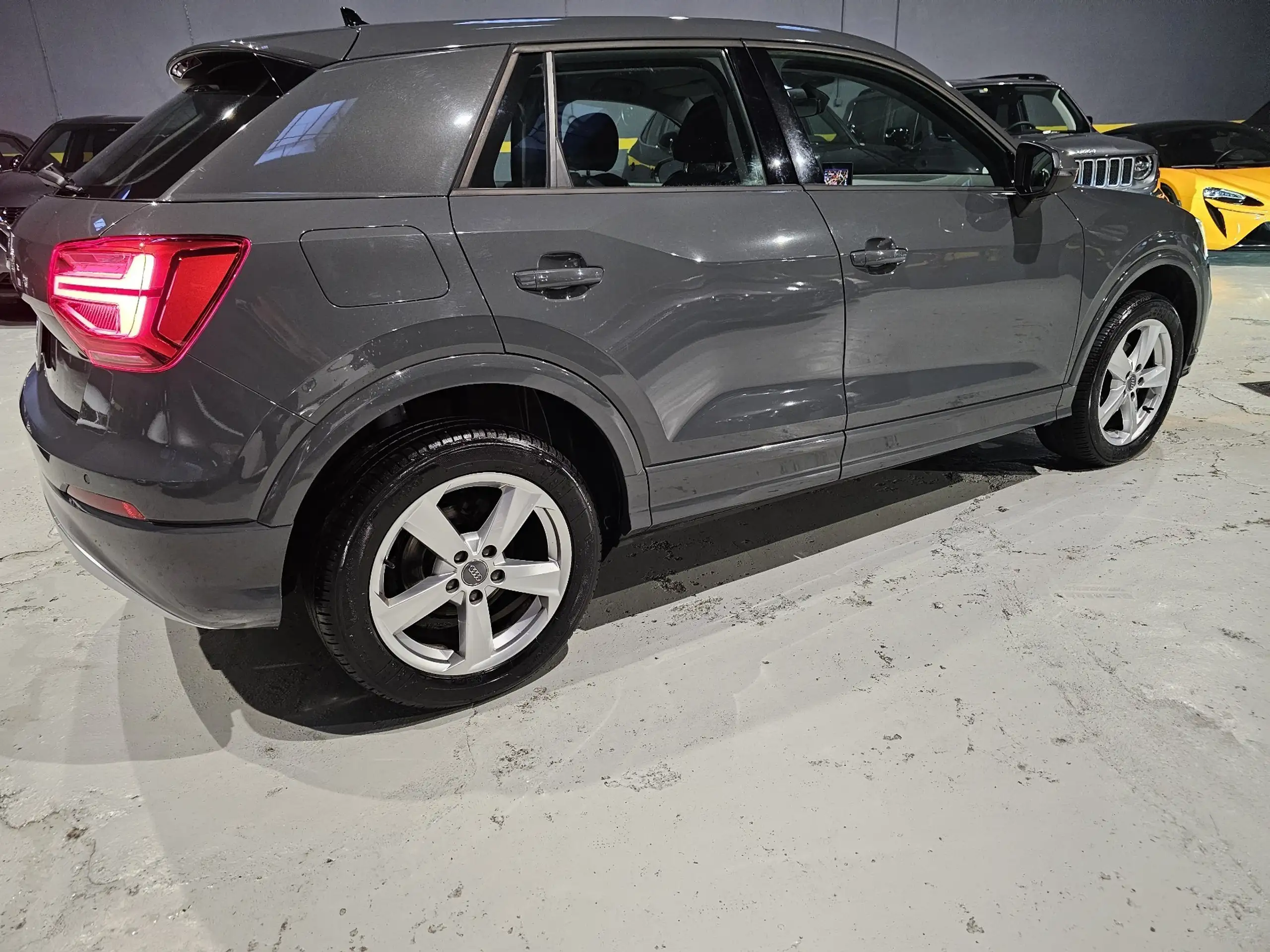 Audi - Q2