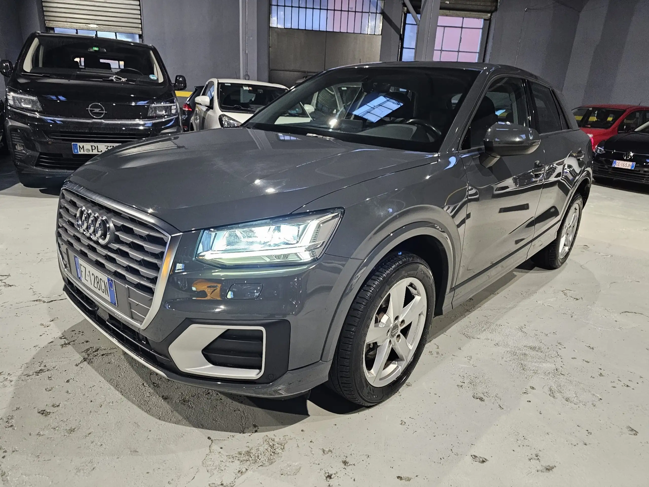 Audi - Q2