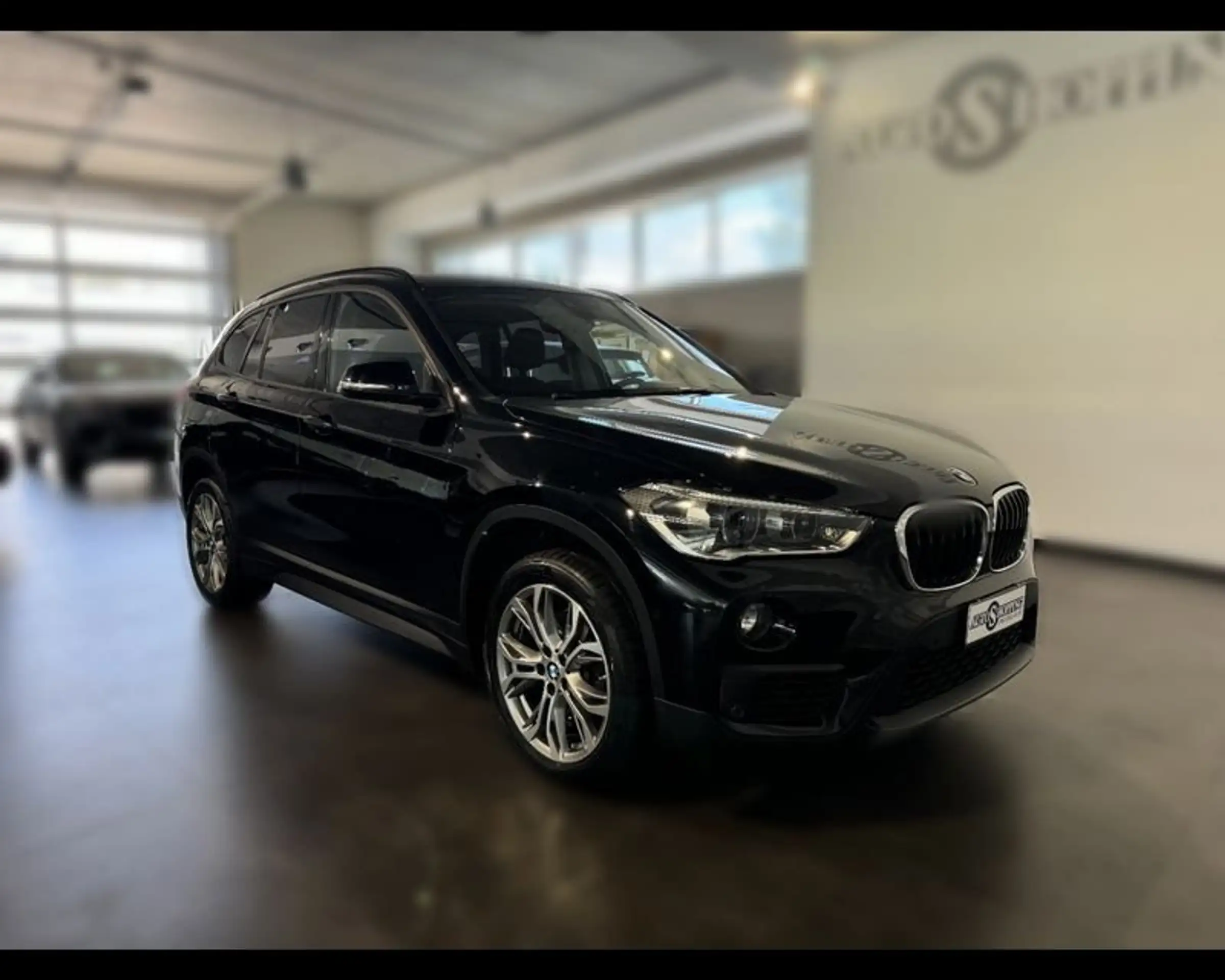 BMW - X1