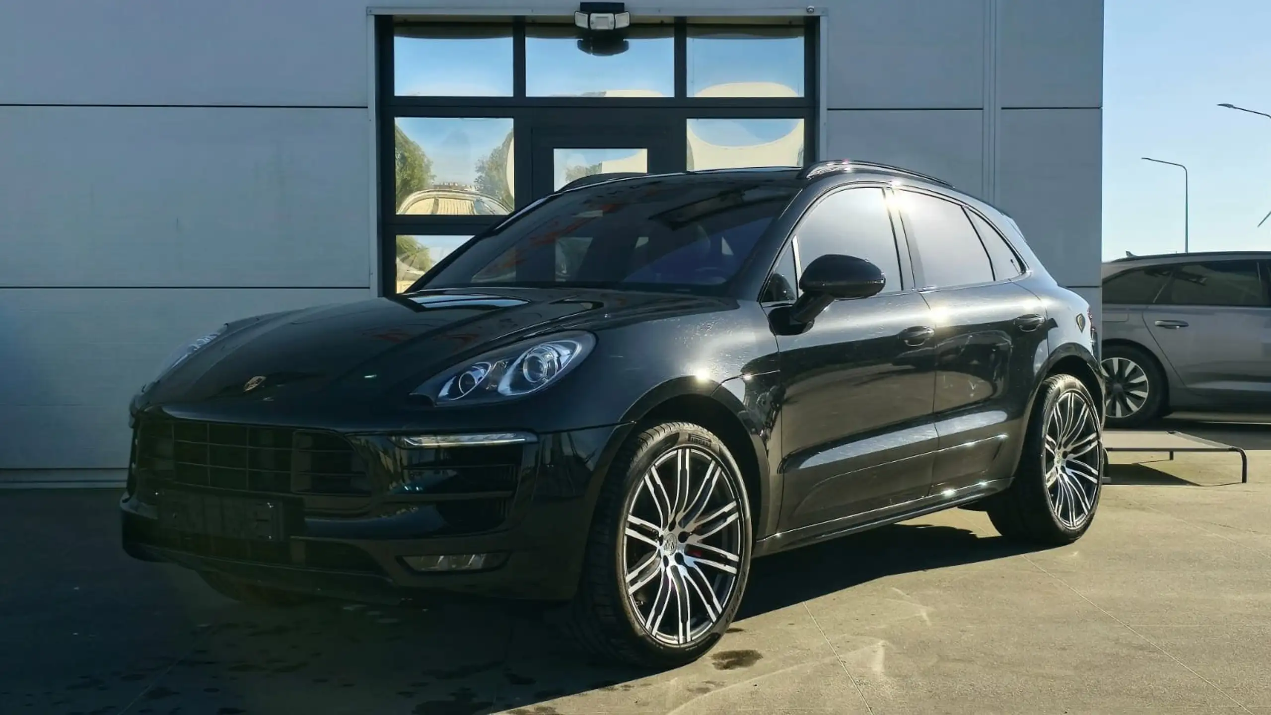 Porsche - Macan