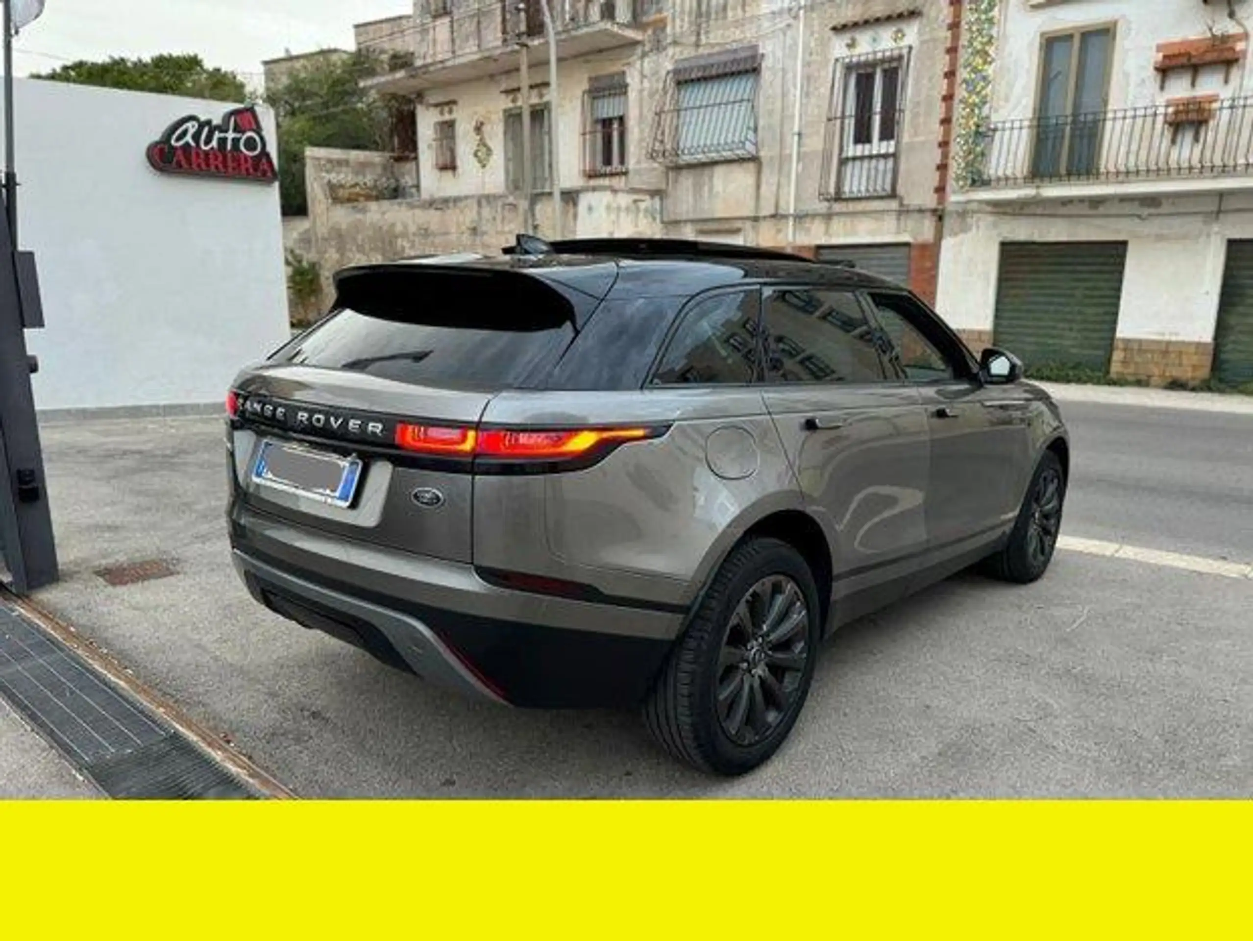 Land Rover - Range Rover Velar