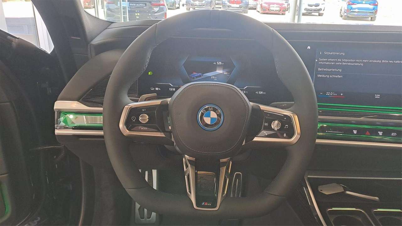 BMW - i7