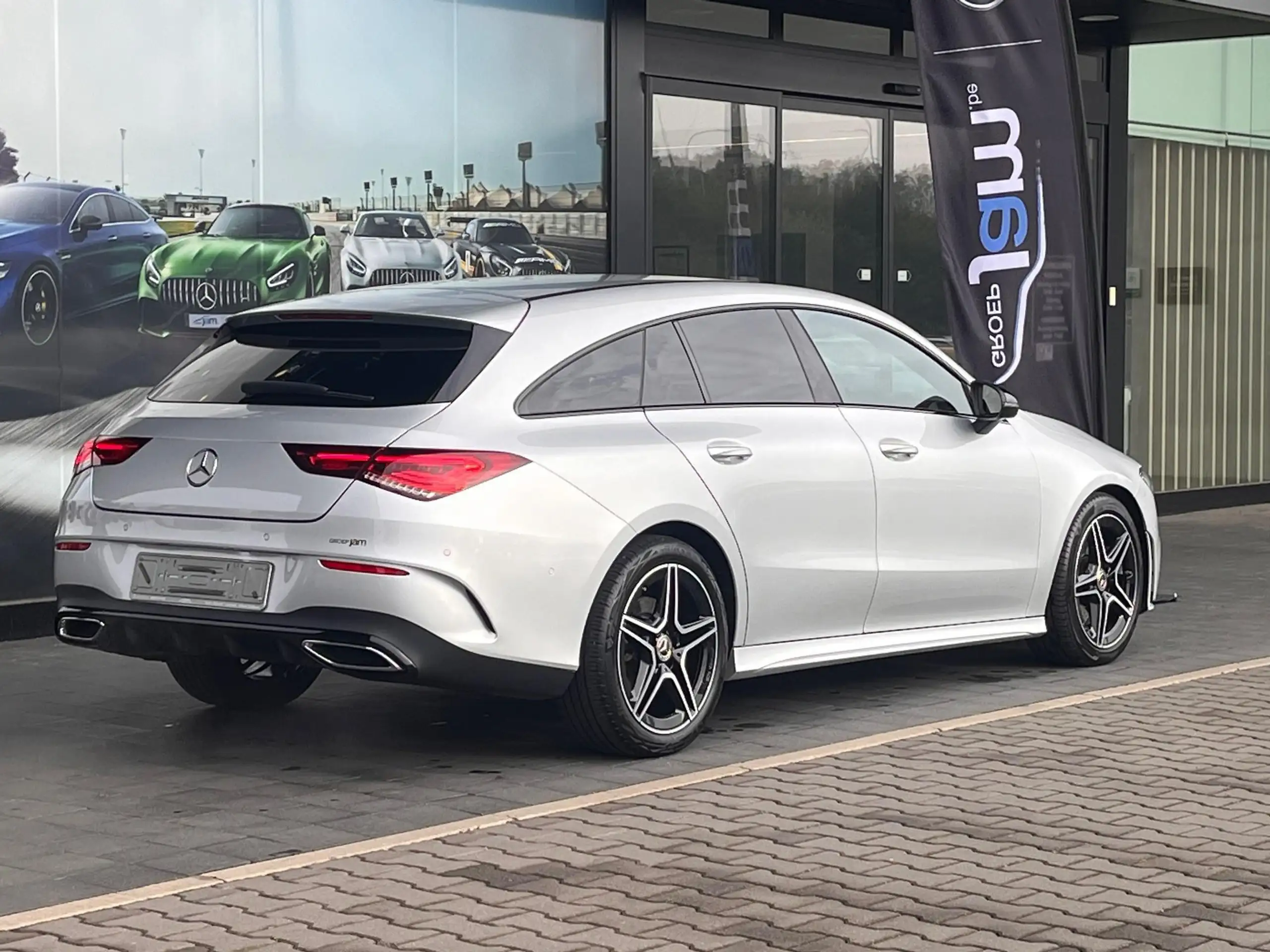 Mercedes-Benz - CLA 200