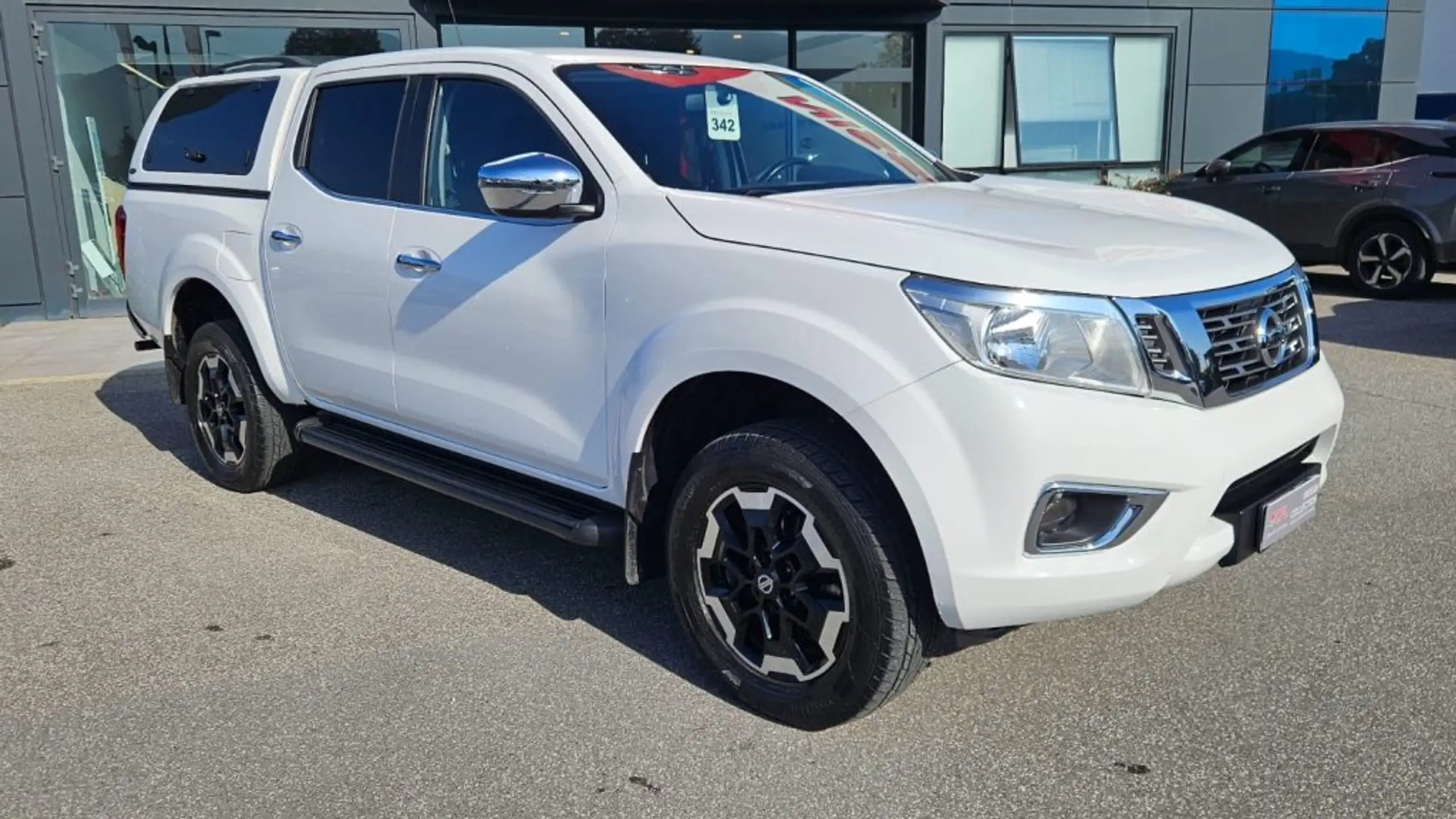 Nissan - Navara