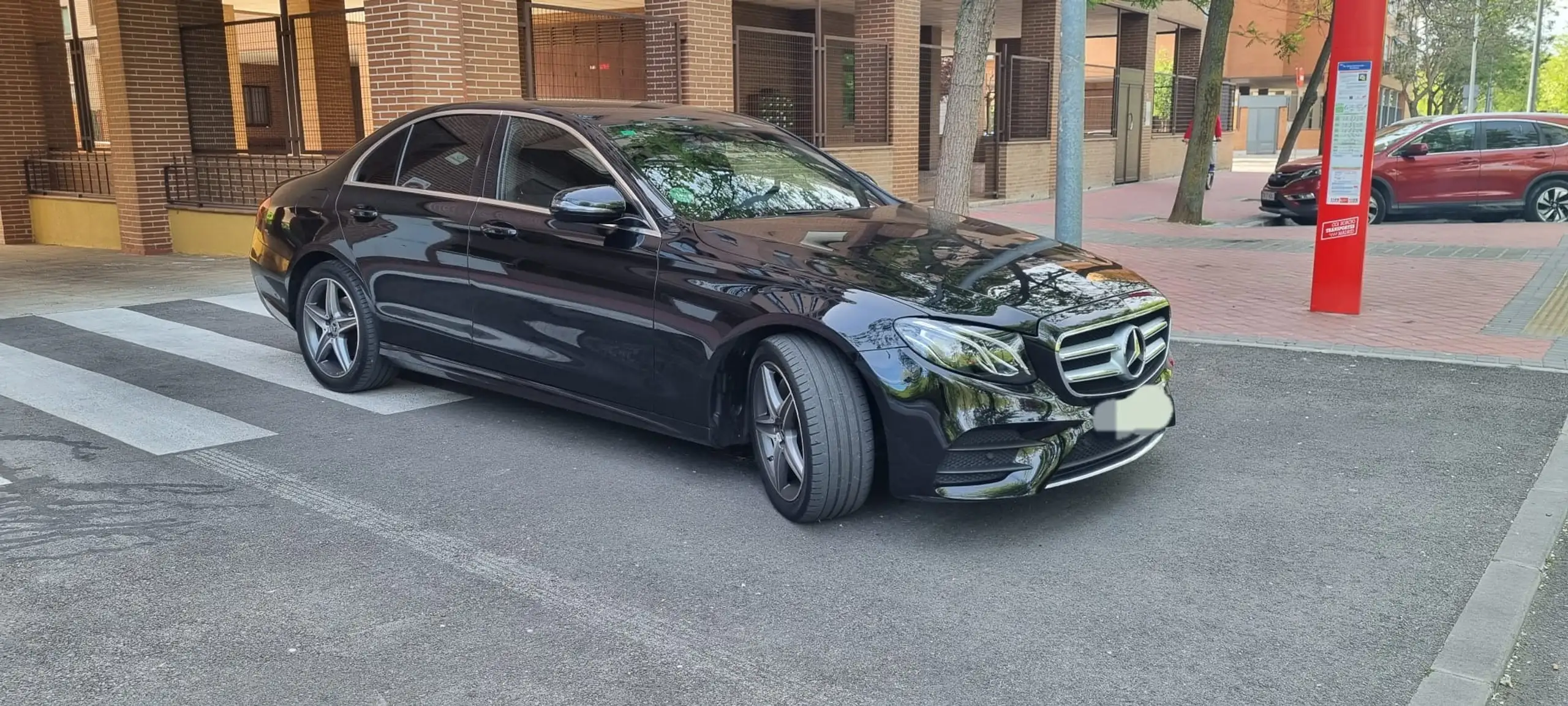 Mercedes-Benz - E 220