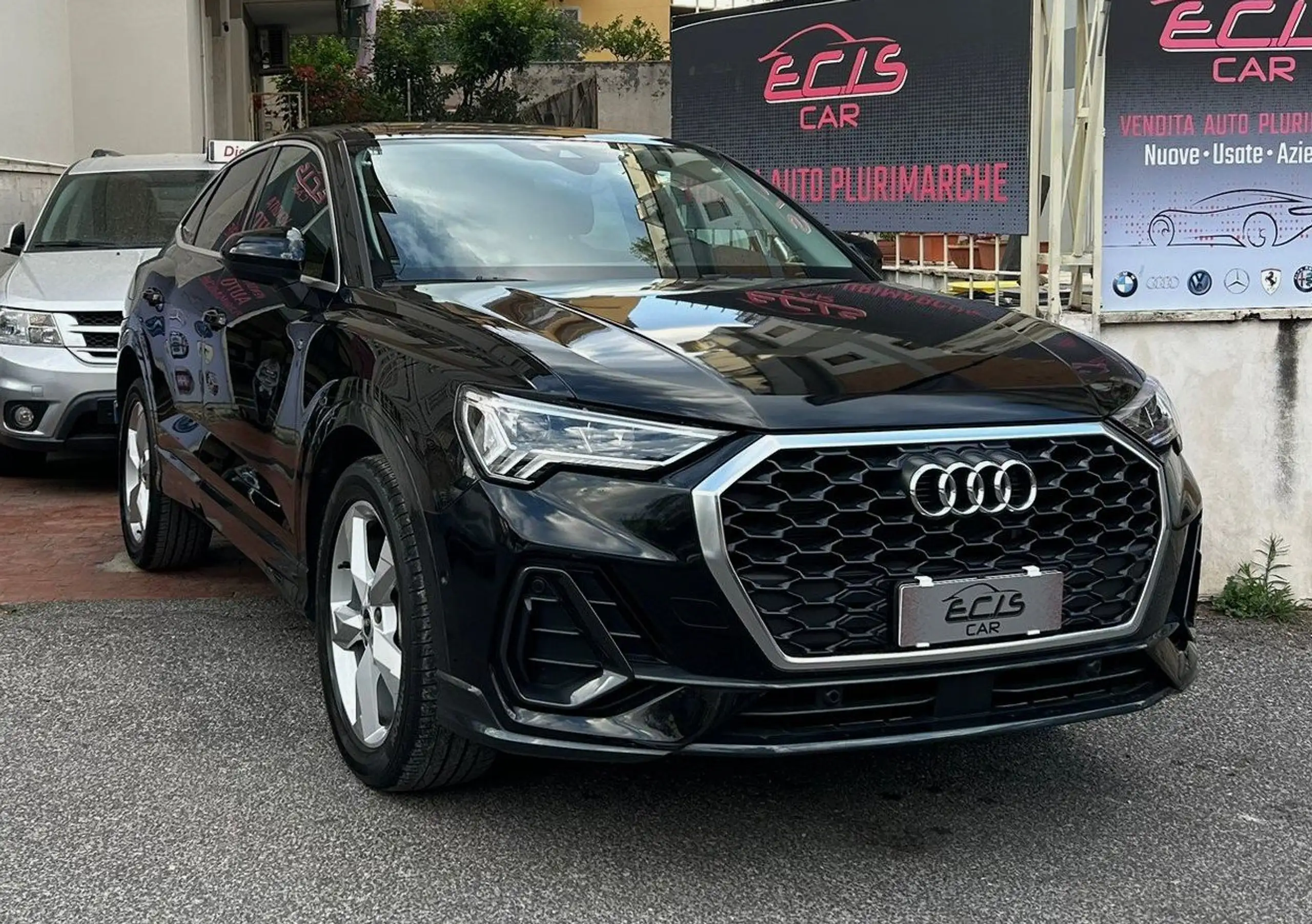 Audi - Q3