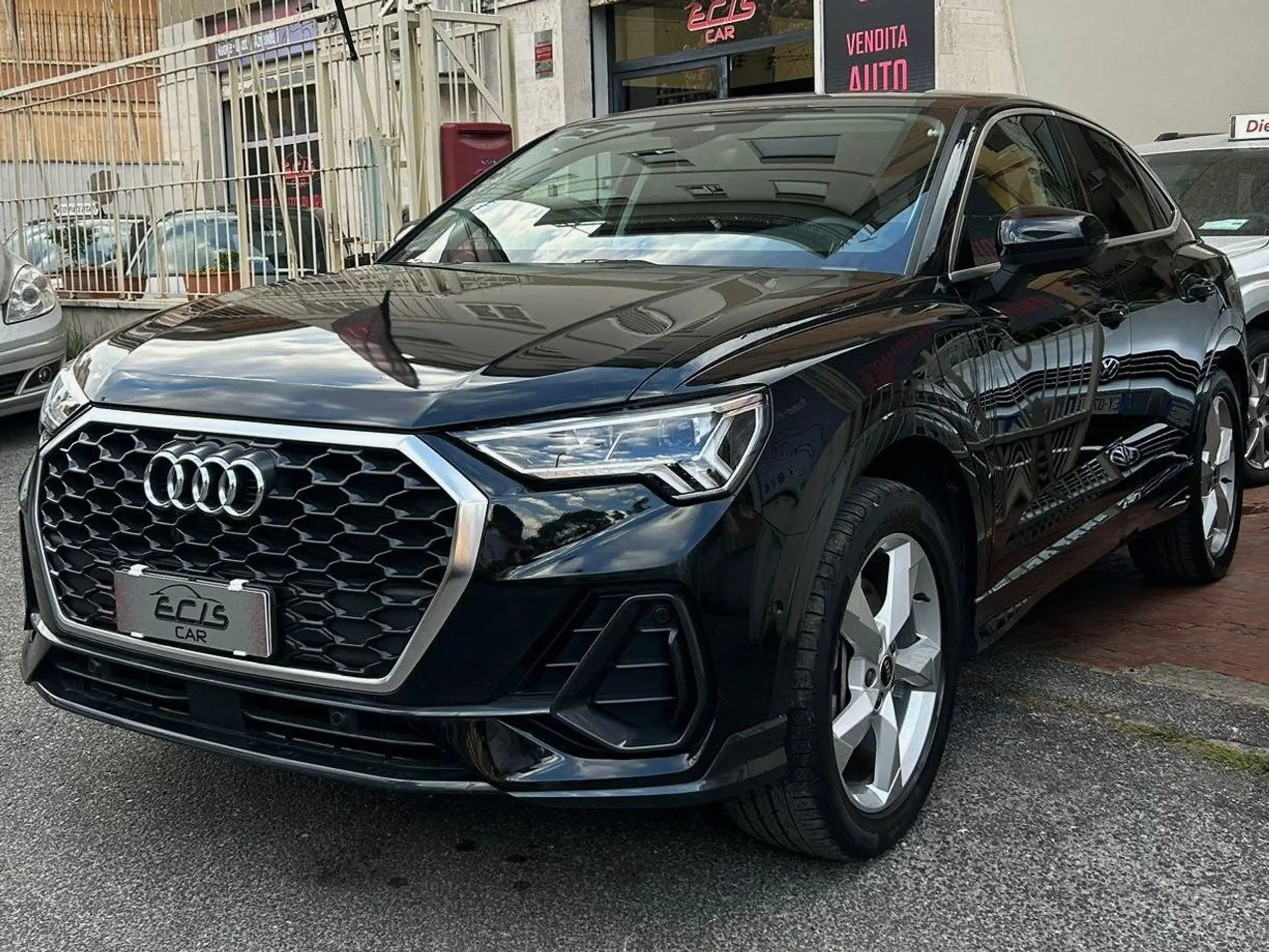 Audi - Q3