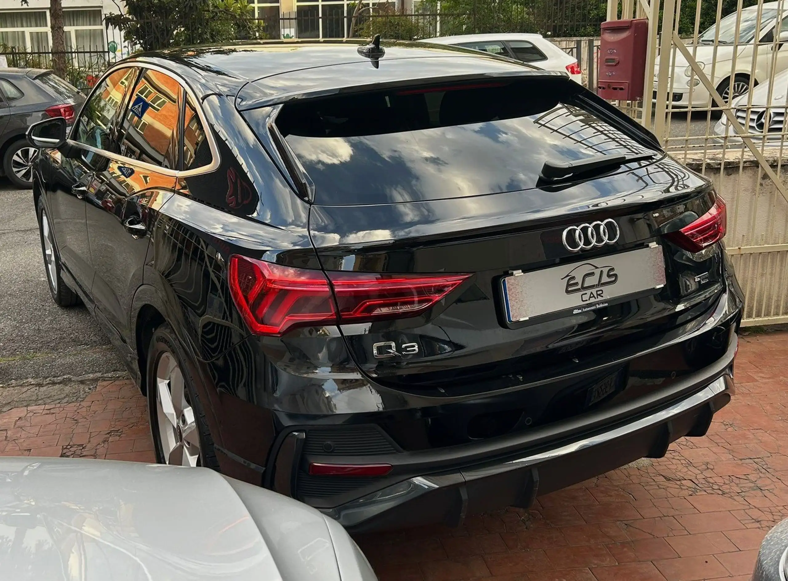 Audi - Q3