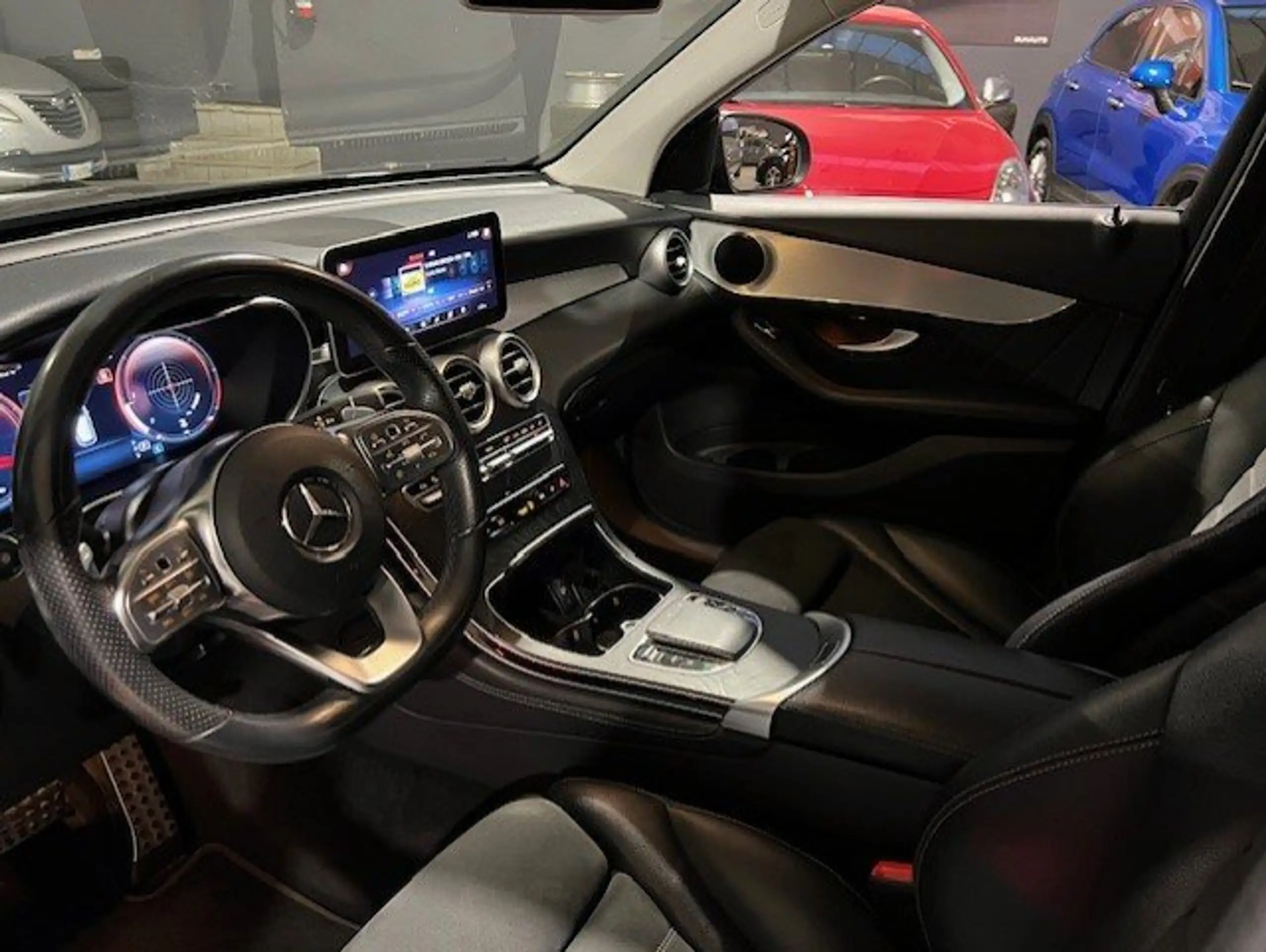 Mercedes-Benz - GLC 220