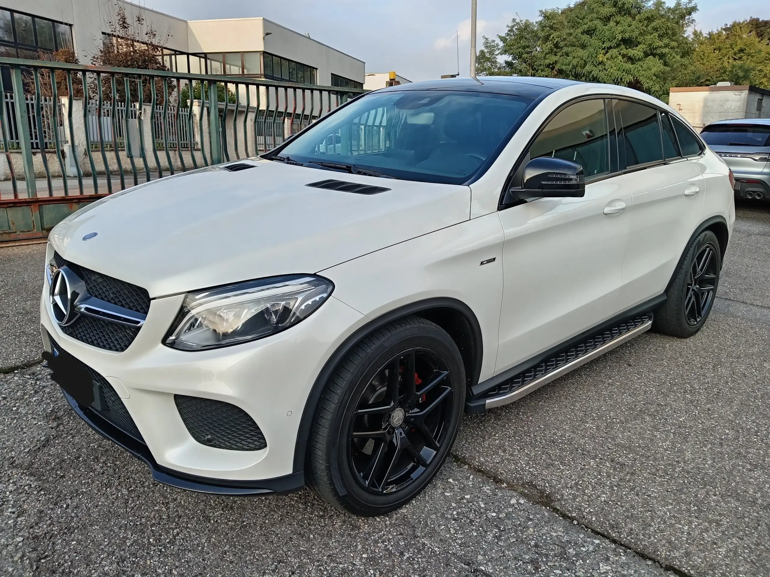 Mercedes-Benz - GLE 350