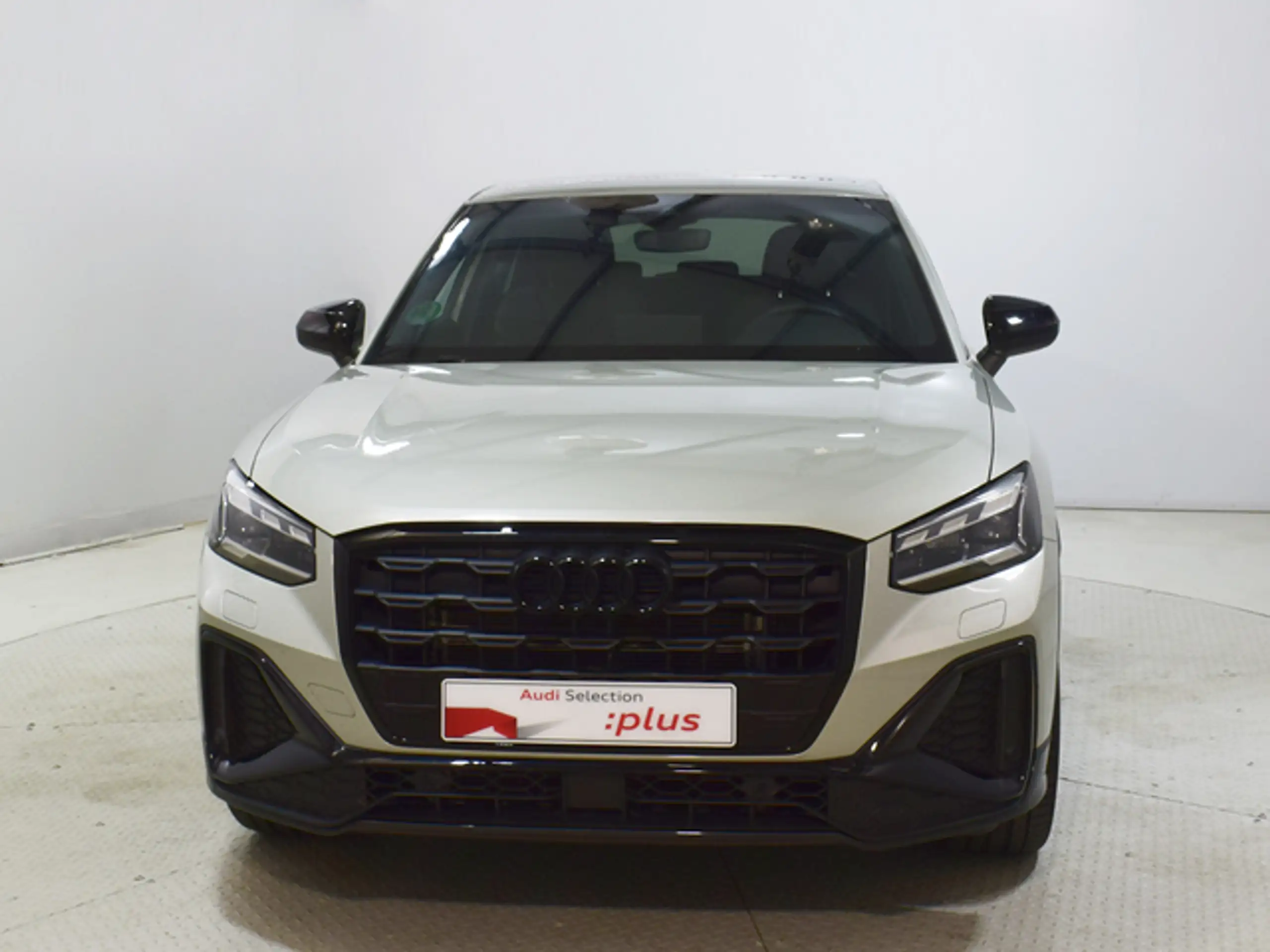 Audi - Q2