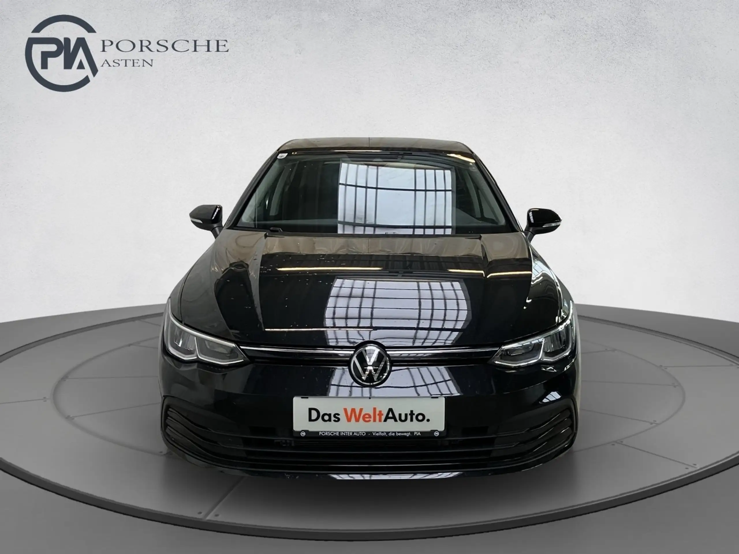 Volkswagen - Golf