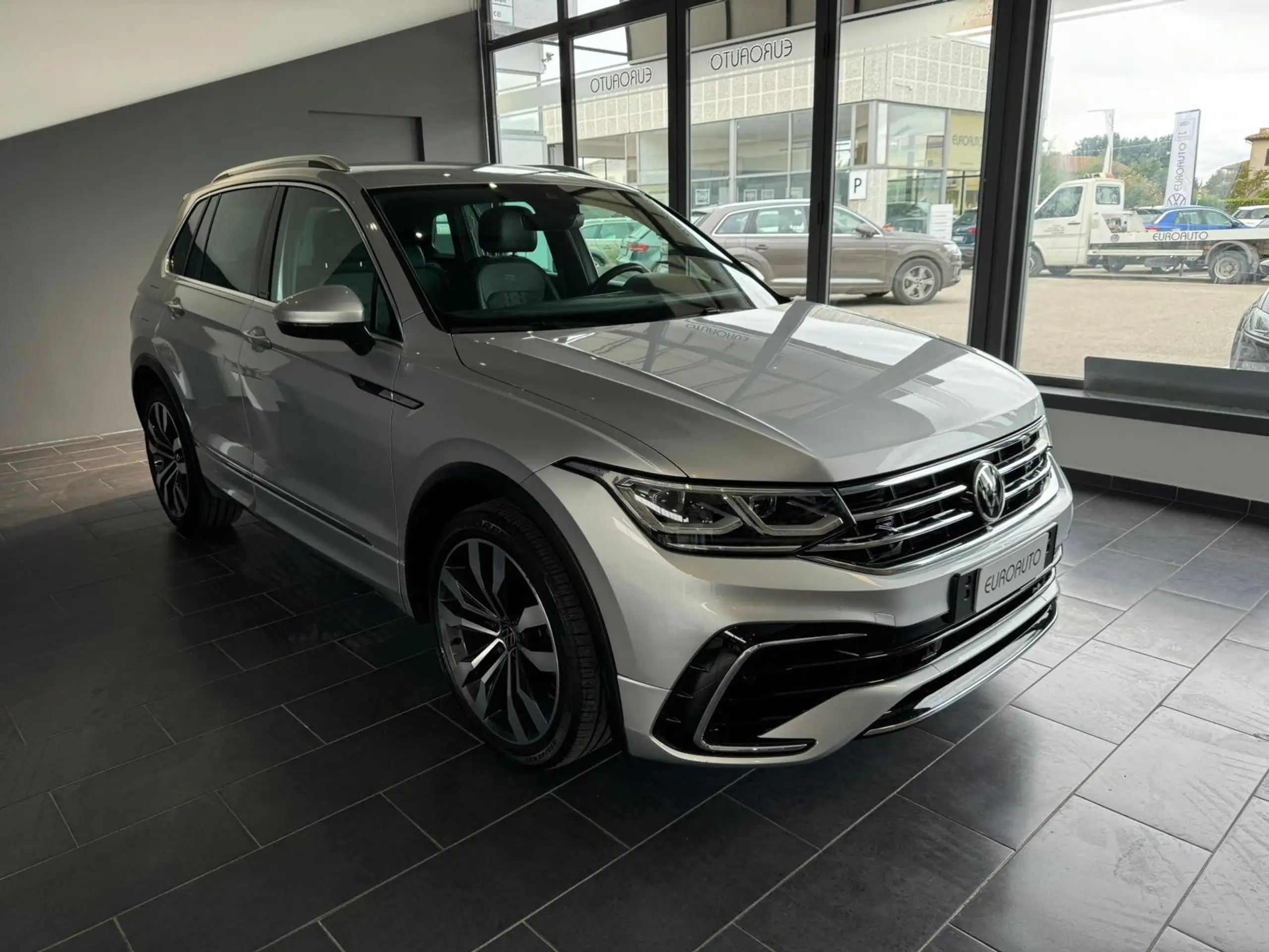 Volkswagen - Tiguan