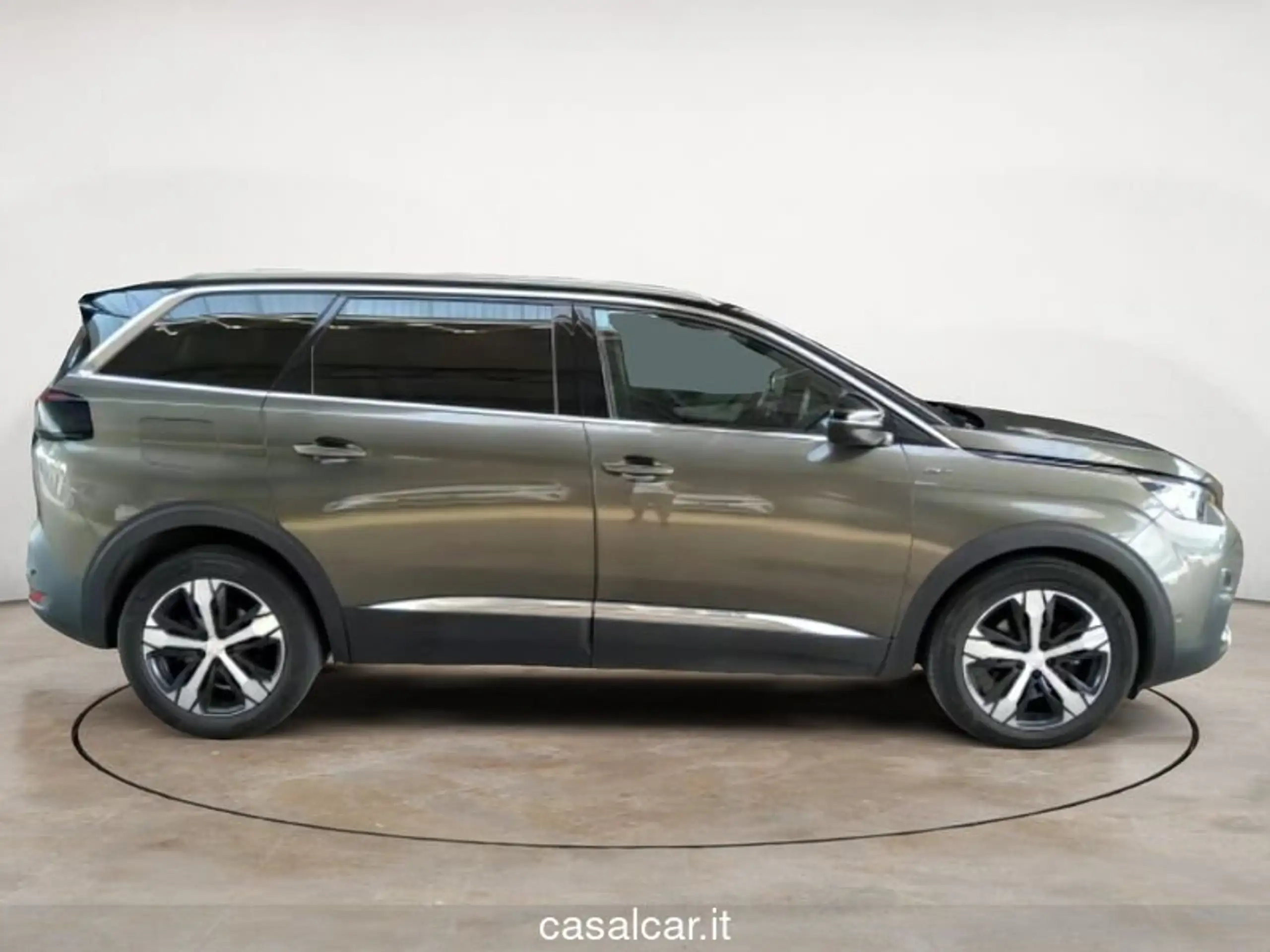 Peugeot - 5008