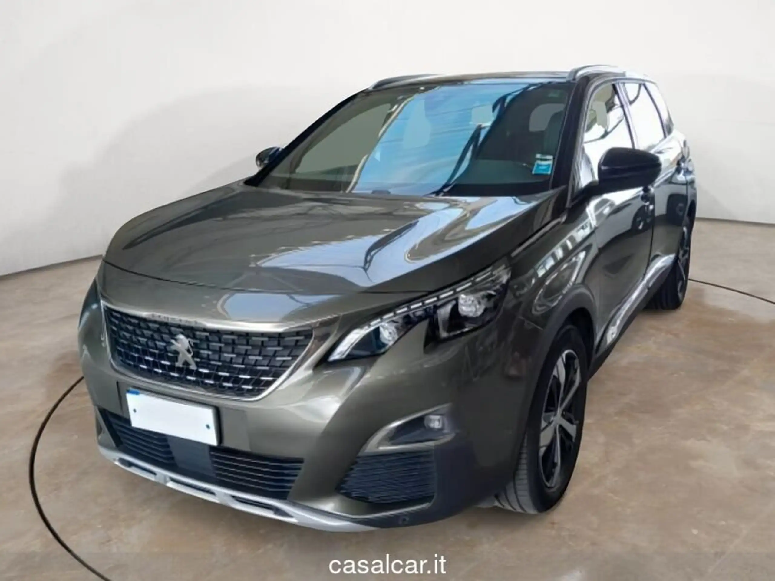 Peugeot - 5008