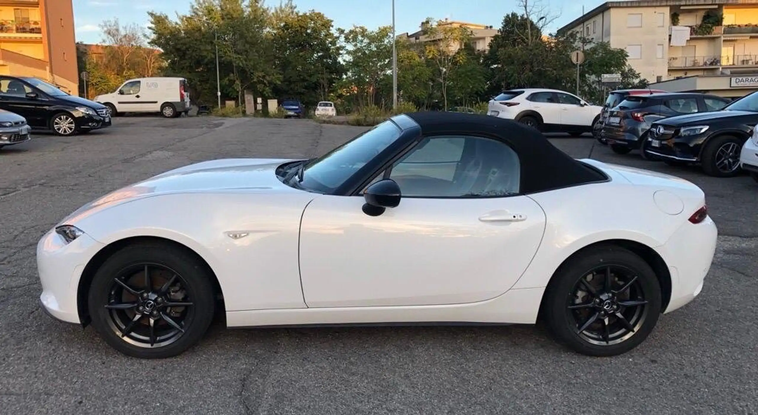 Mazda - MX-5